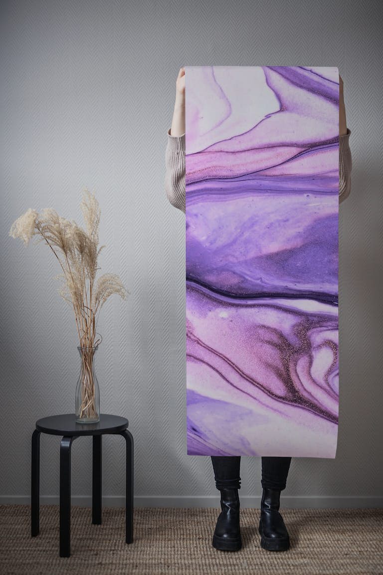 Purple fluid marble behang roll