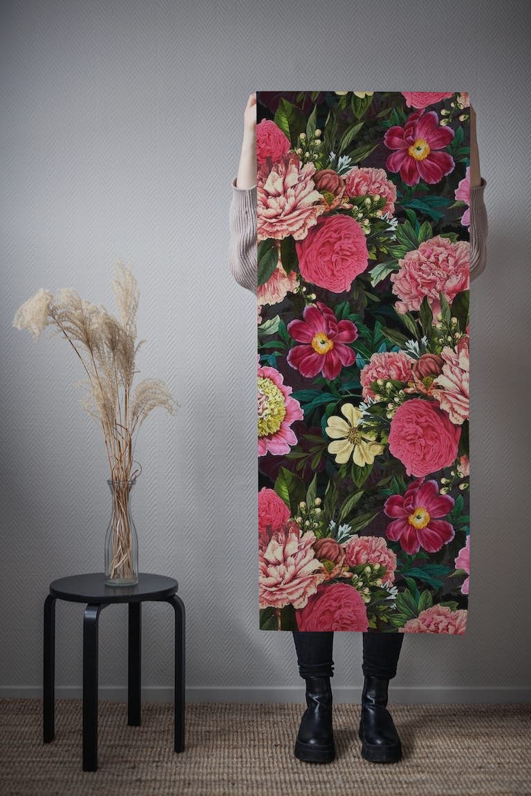 Lush Peonies and Roses pattern behang roll