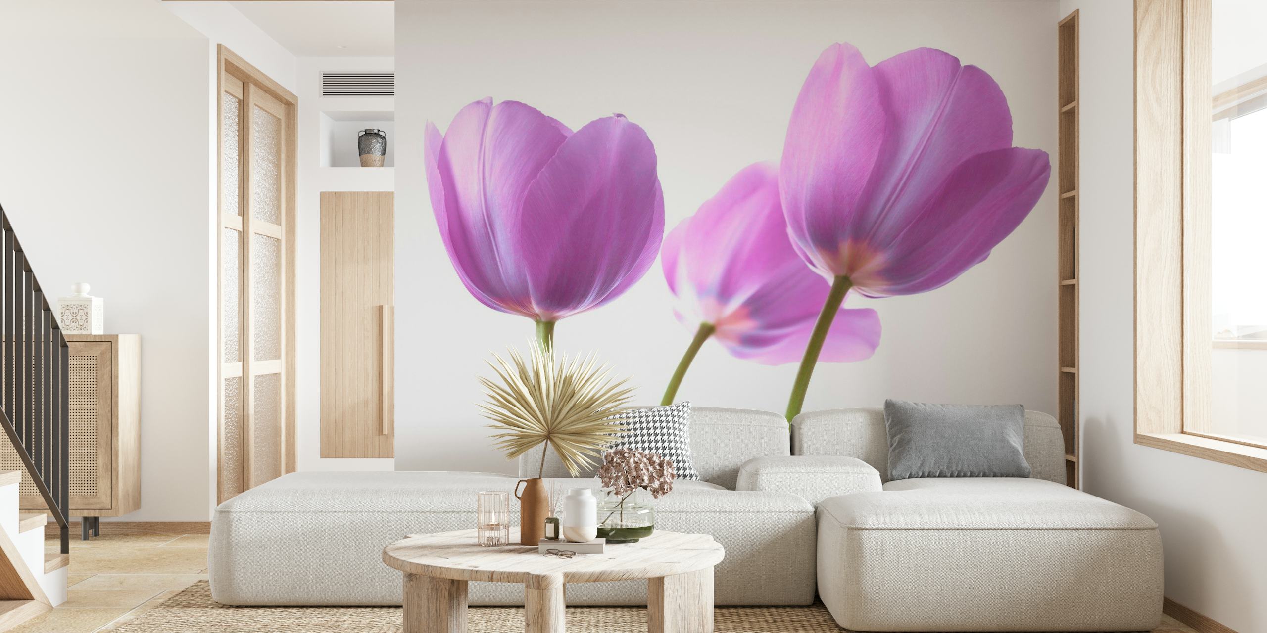 Et par lilla tulipaner vægmaleri på hvid baggrund