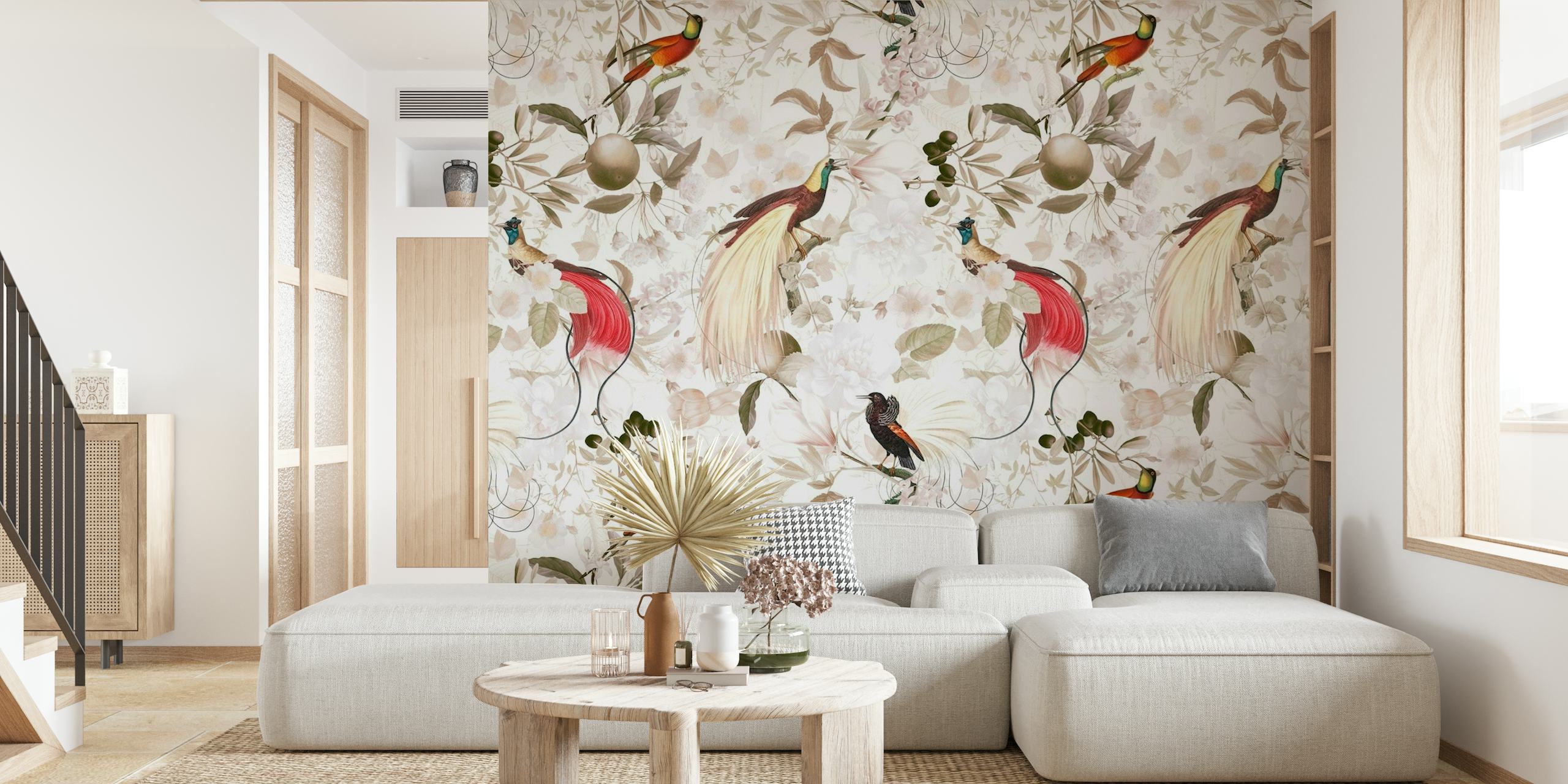 Seinämaalaus värikkäillä paratiisin linnuilla vintage-viidakkoympäristössä