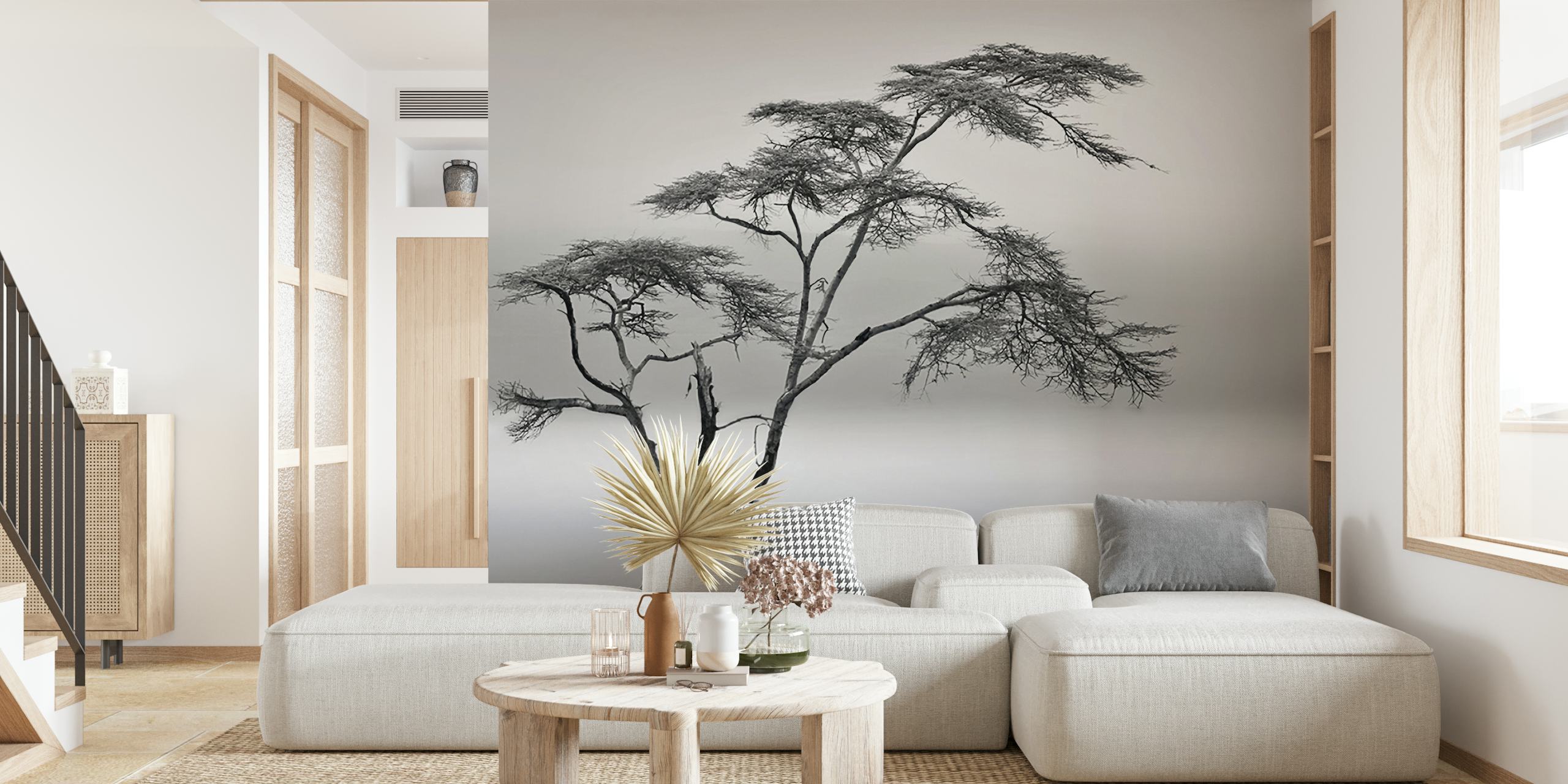 Papier peint mural arbre minimaliste dans un paysage brumeux