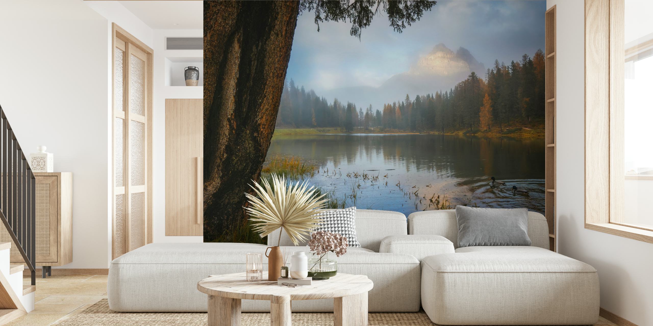 Tranquil mountain view wallpaper in een kamer