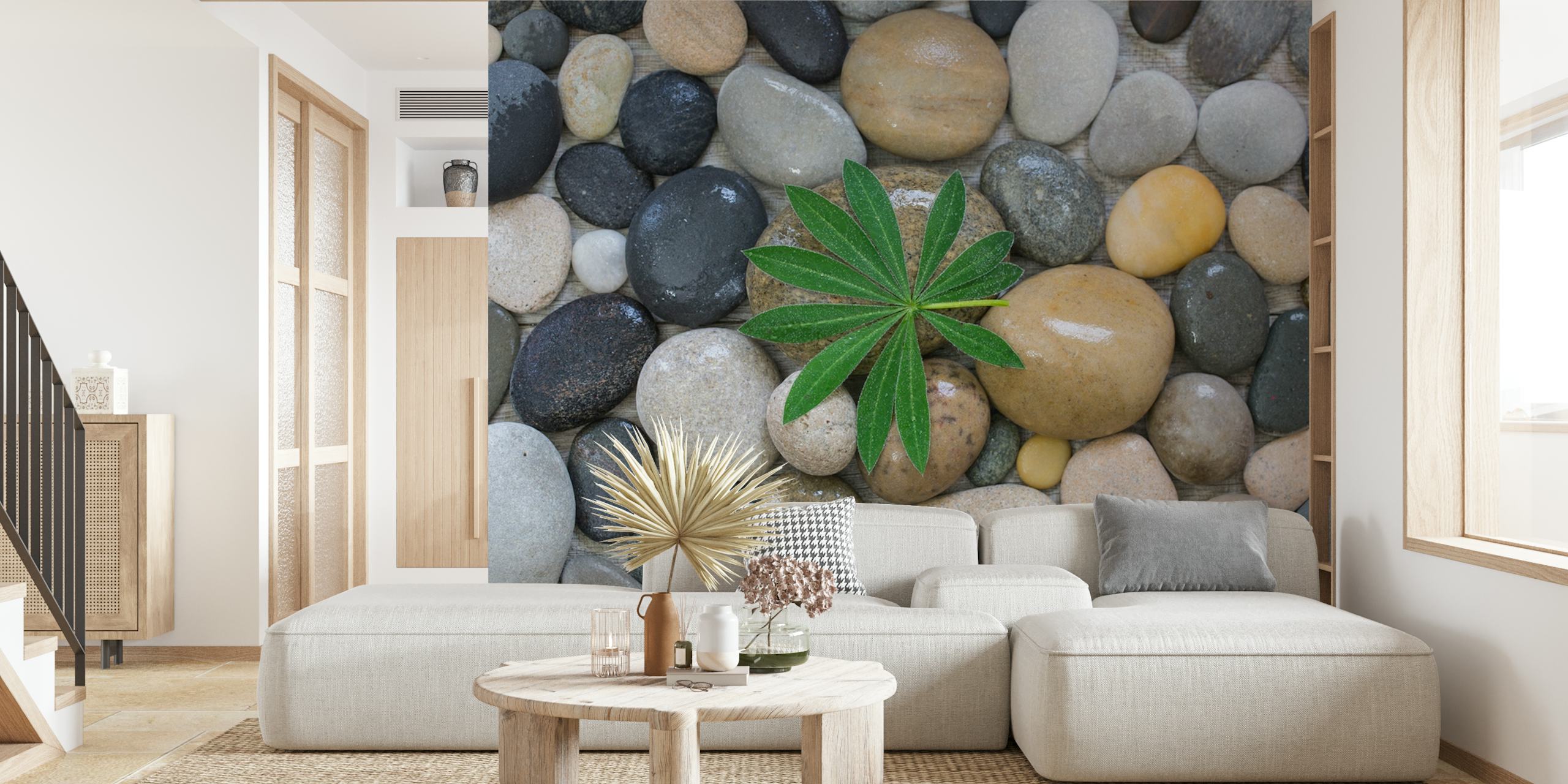 Πράσινο leaf σε pebbles σε ένα δωμάτιο