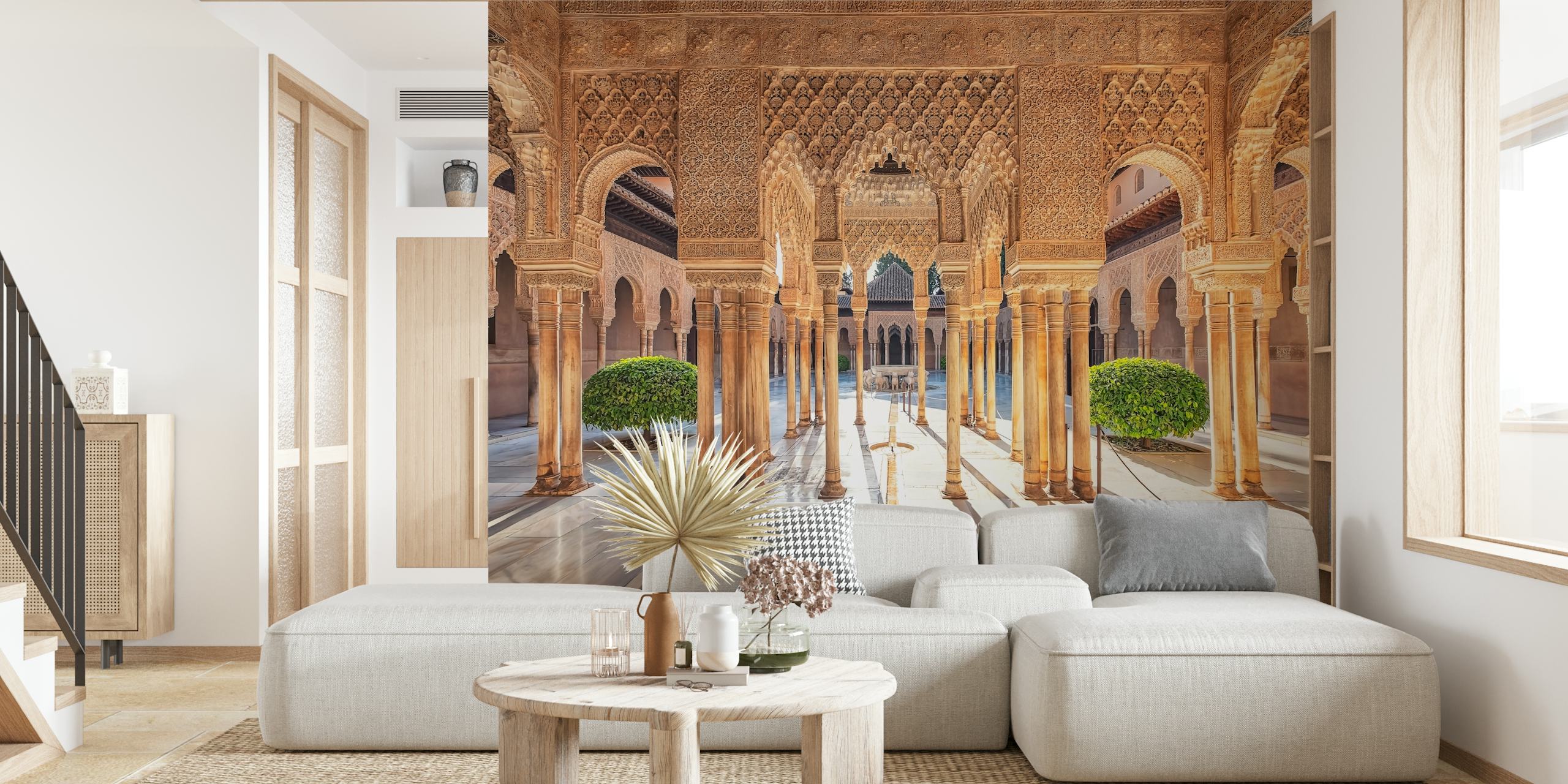 Sunny Alhambra dekorativ tapet i et rum