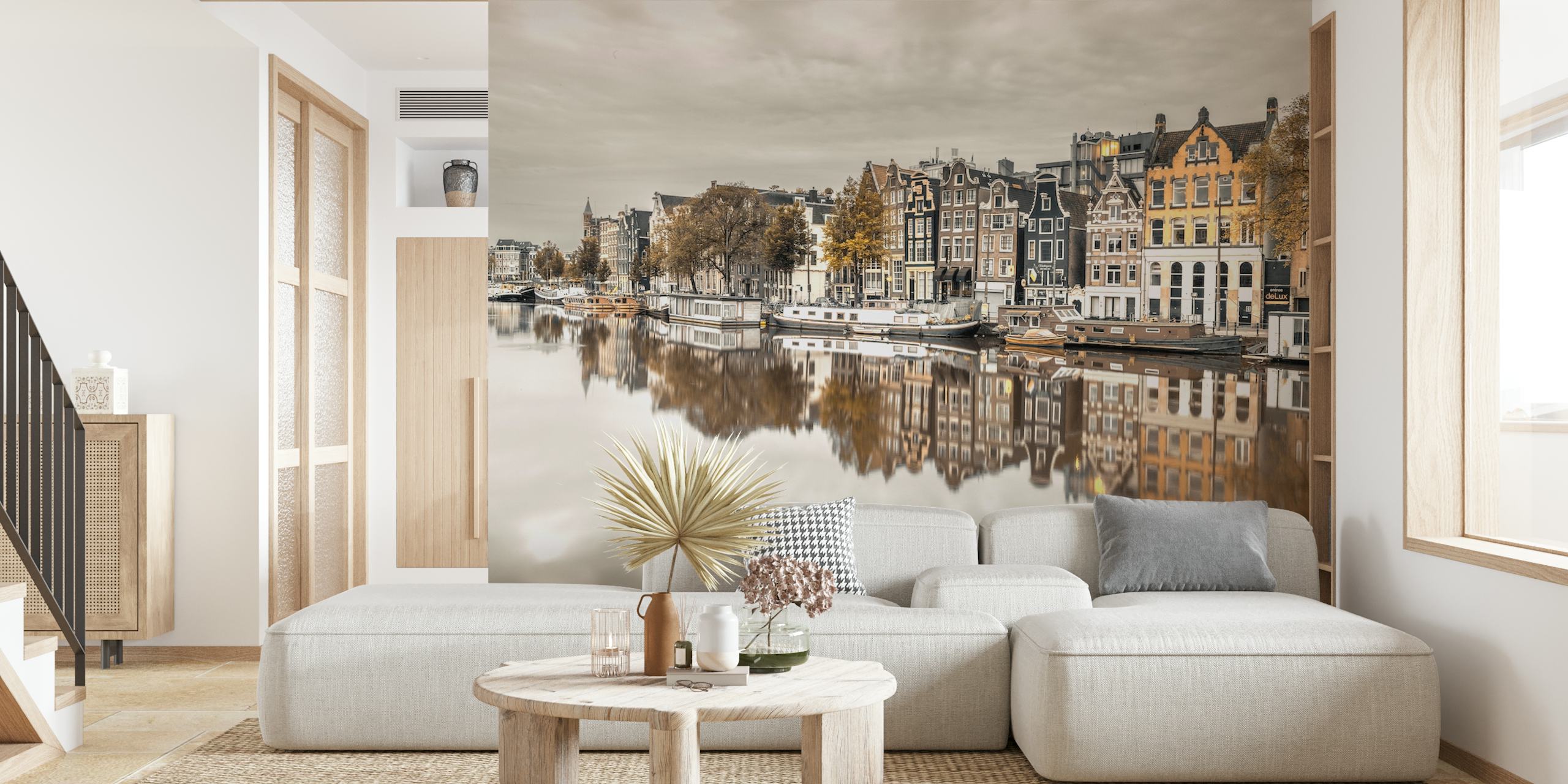Amsterdam's Mirror wallpaper in een gestyled interieur