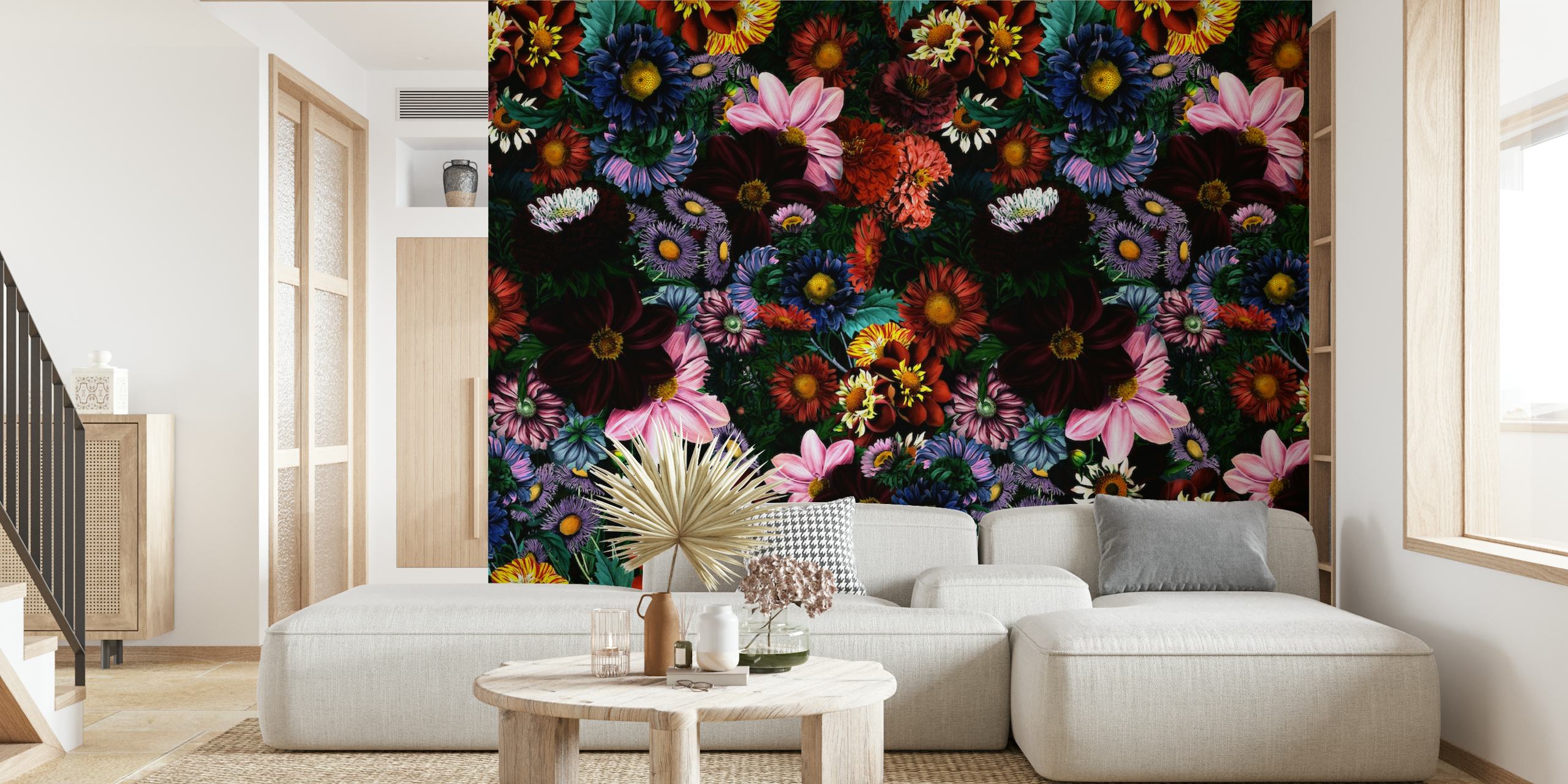 Diseño de papel pintado floral en un entorno de habitación.