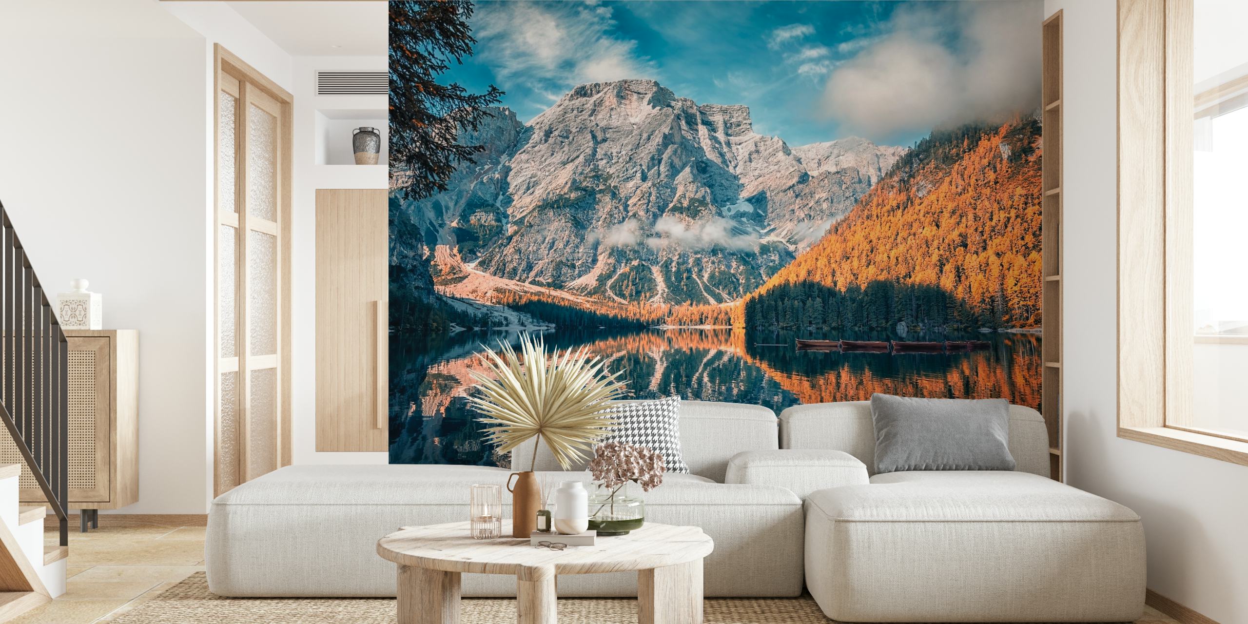 Papel de parede Autumn In Braies em um quarto lindamente projetado