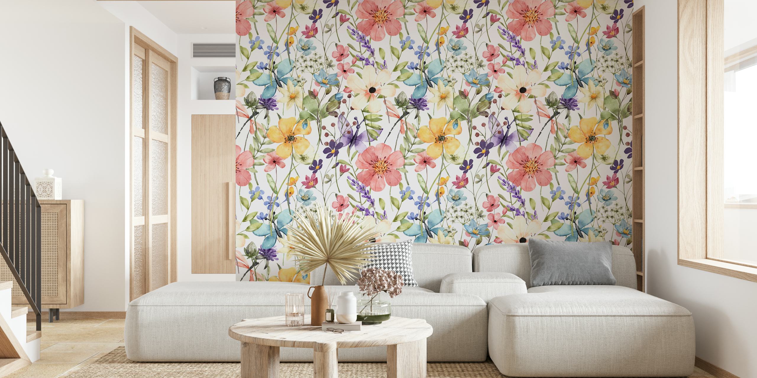 Wild watercolor flower wallpaper σε ένα δωμάτιο