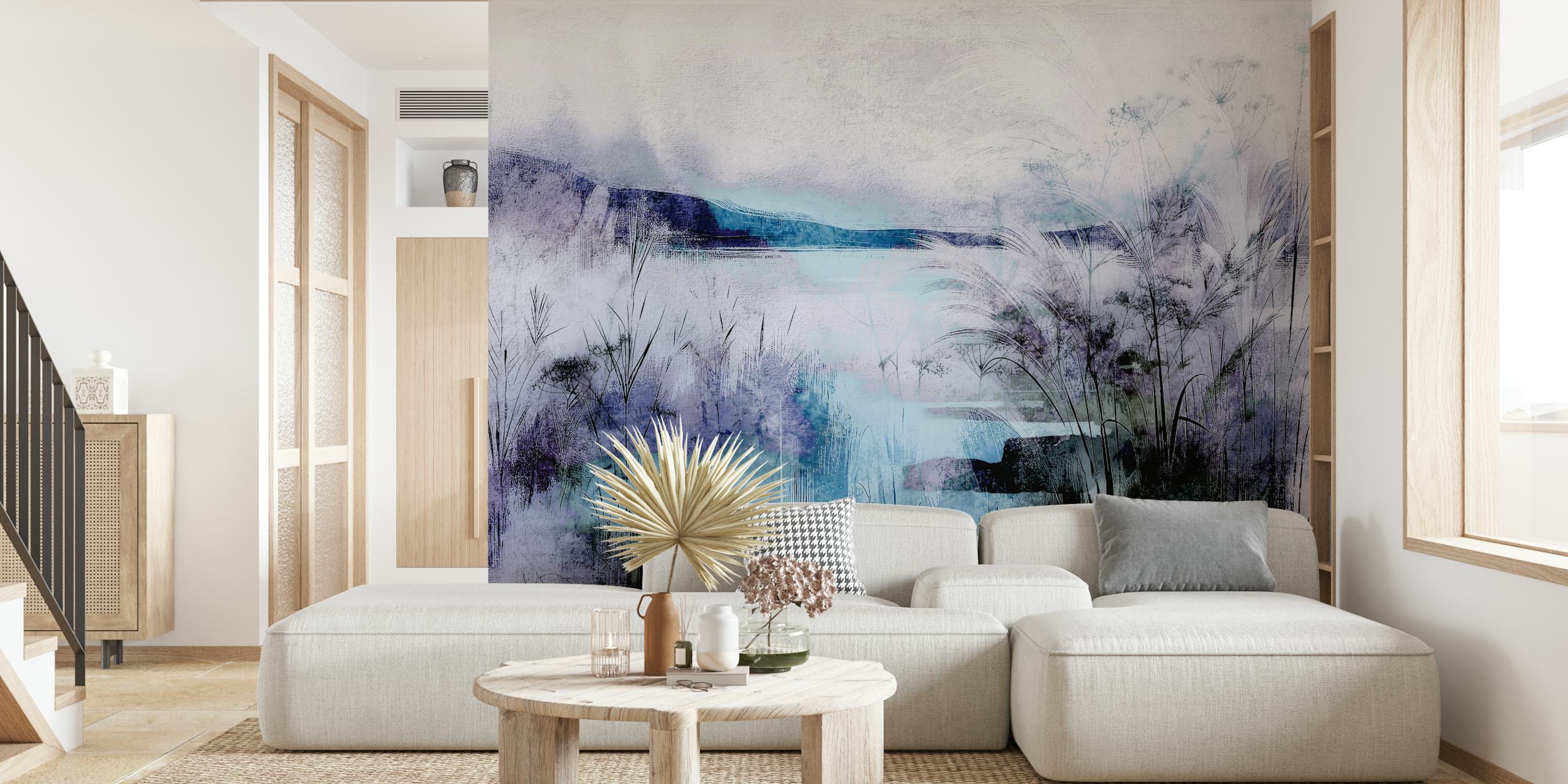 Rolig tapet med Misty Lakeside Reeds ved en tåget sø