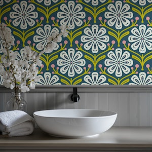 Elegant Daisy Flair in Green Pink - S