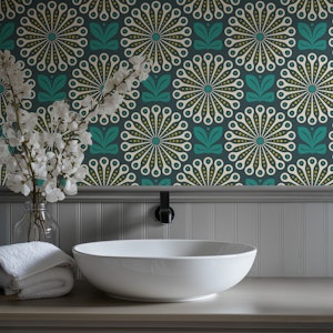 Vintage Dandelion Radiance in Green - S