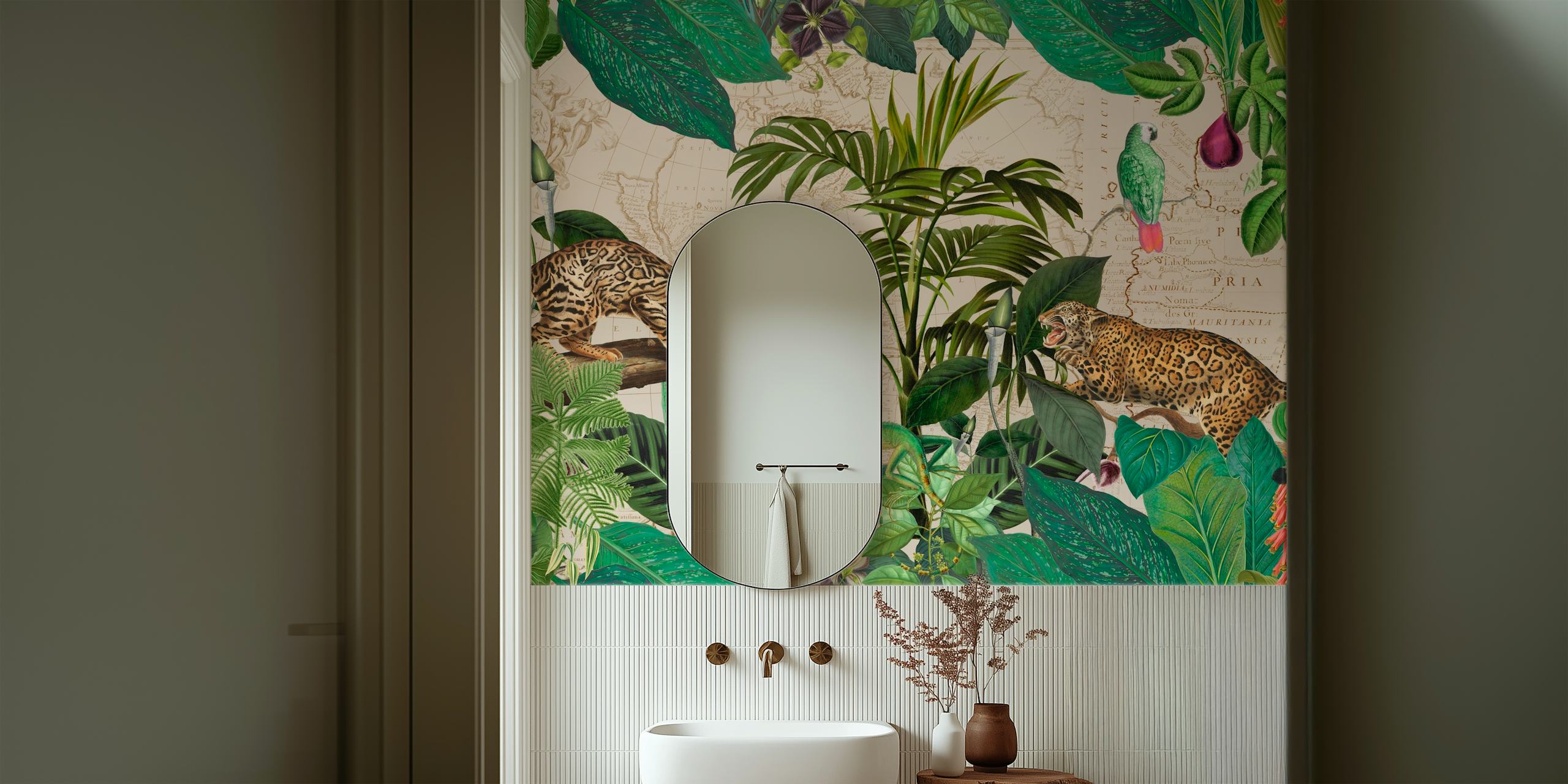 Fotobehang van twee wilde junglekatten te midden van een dicht tropisch bladpatroon met subtiele bloemaccenten.