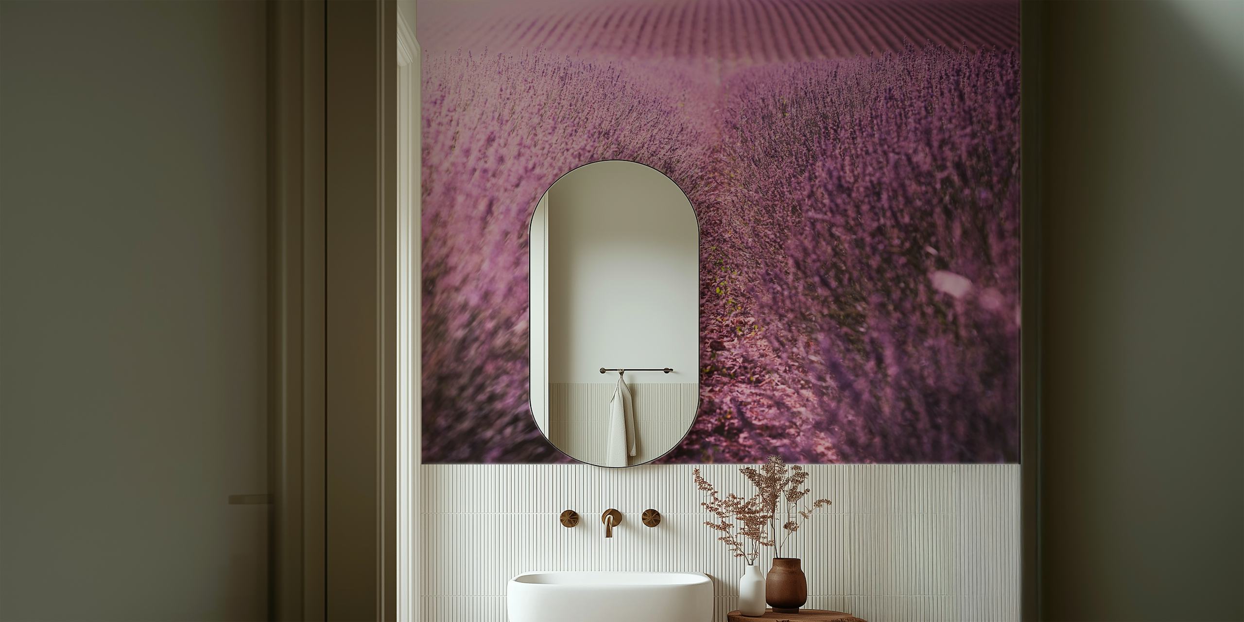 Papel de parede Lavender Field Serenity em um quarto