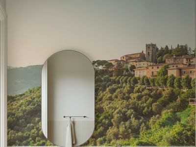 Sunlit Tuscan Escape