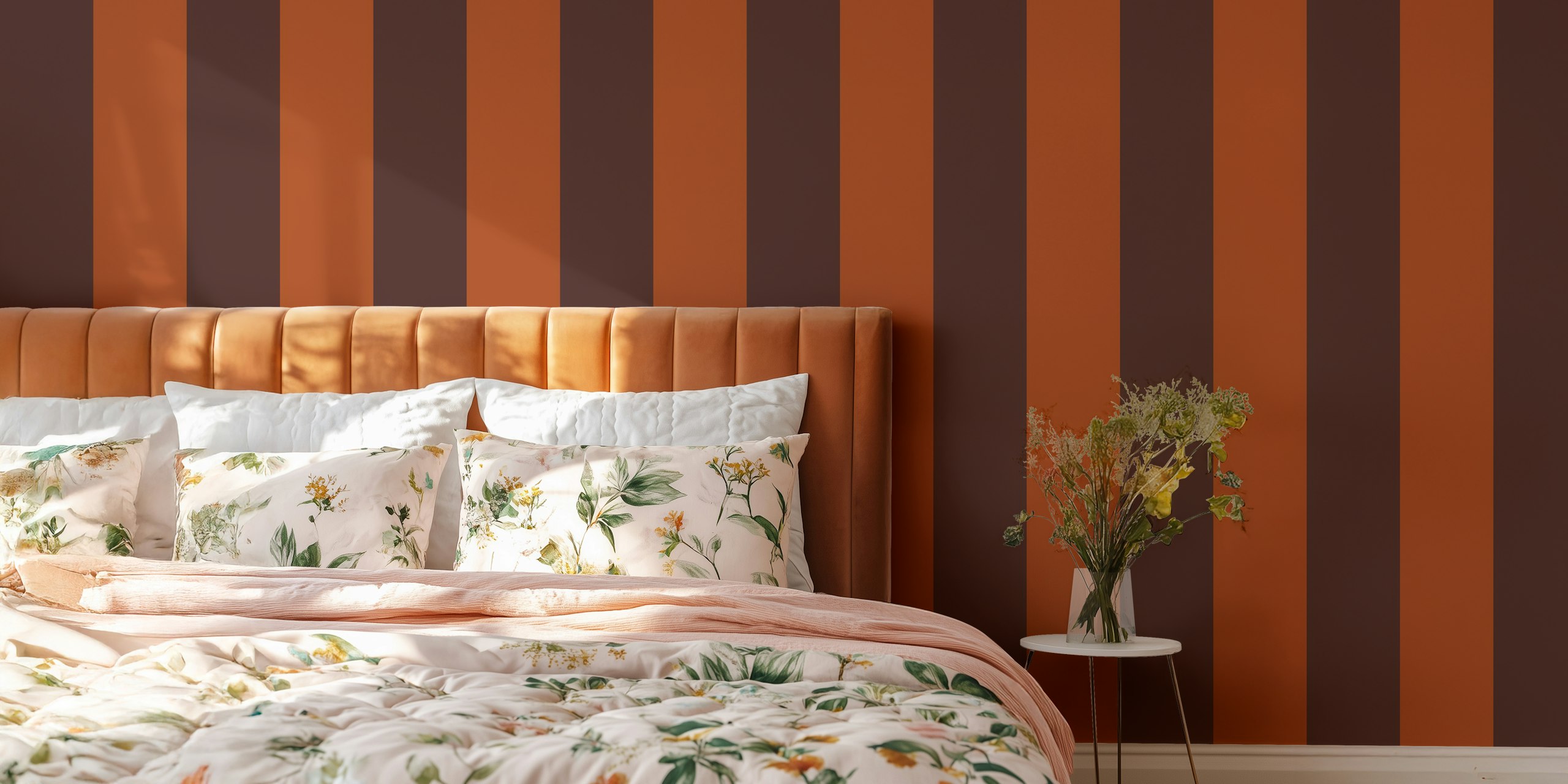 Cabincore Rustic Brown Stripes Tapete in einem Raum