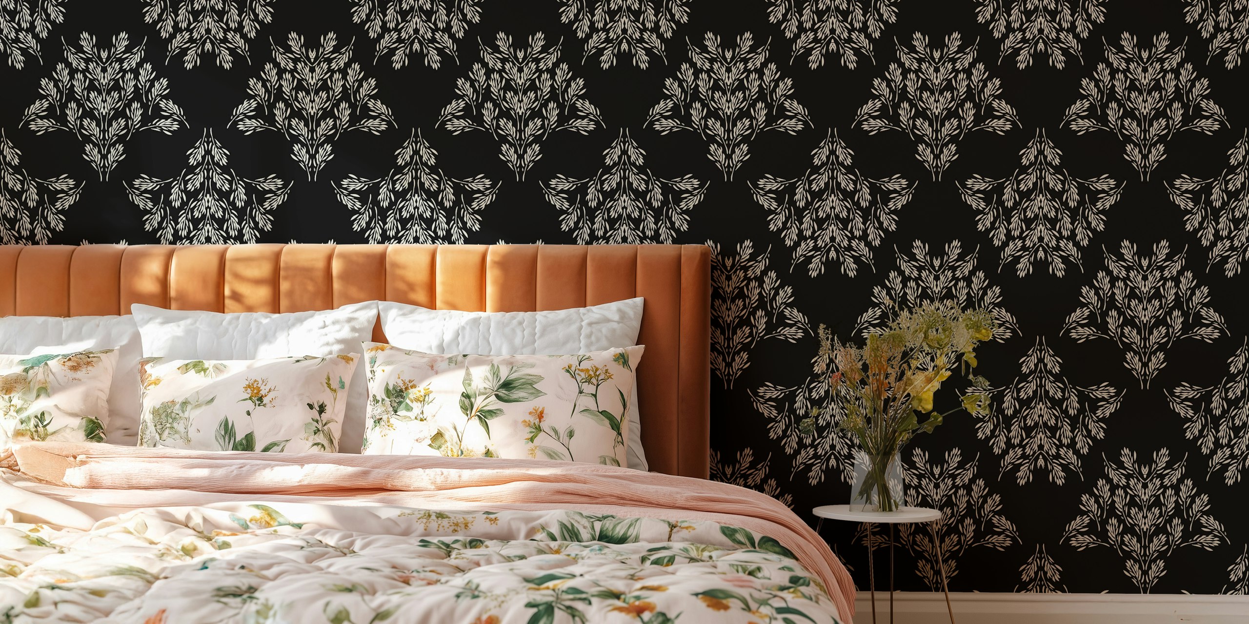 Rustic leaf damask wallpaper σε ένα δωμάτιο