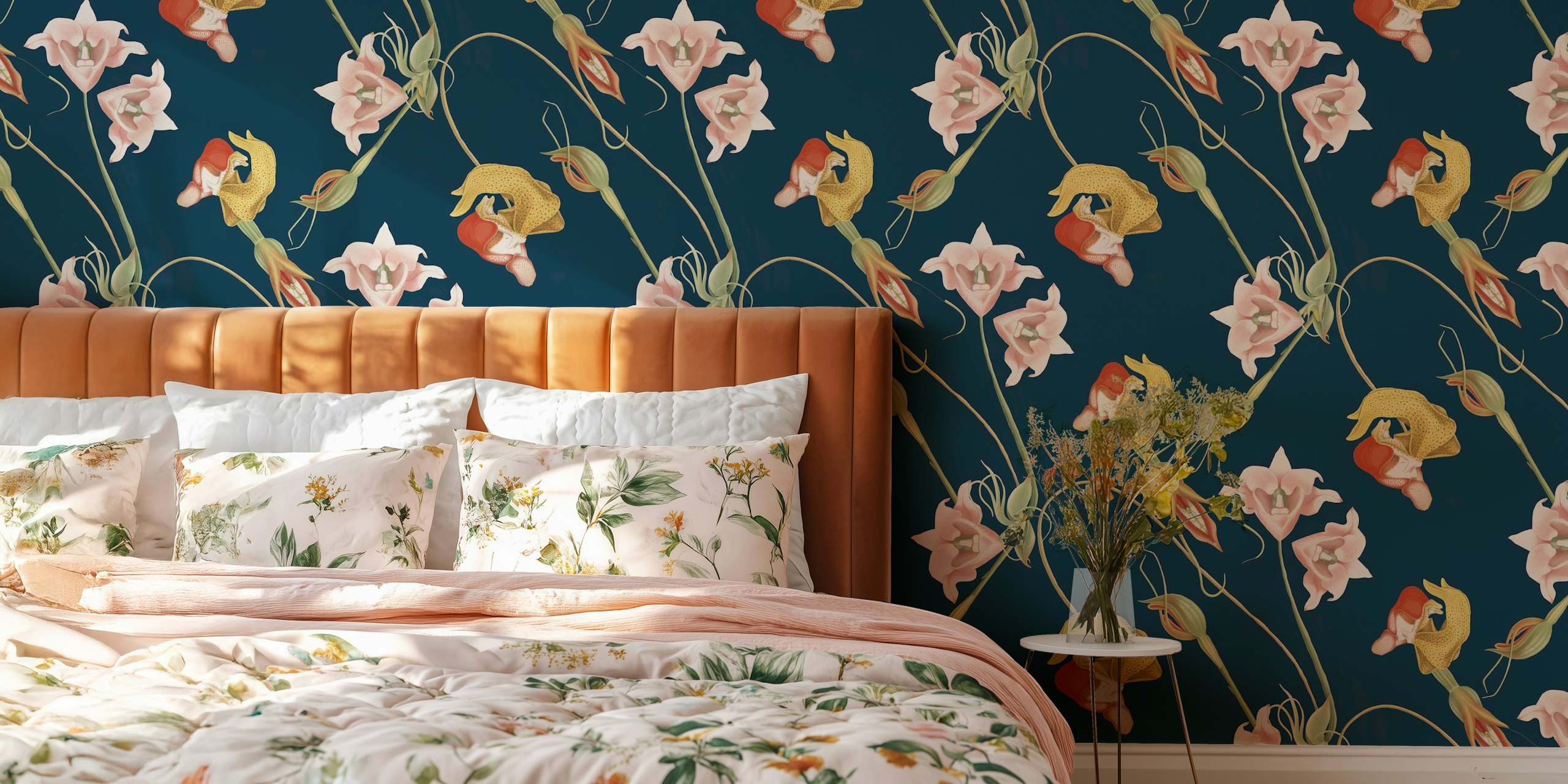 Botanical Blossom wallpaper i et rum