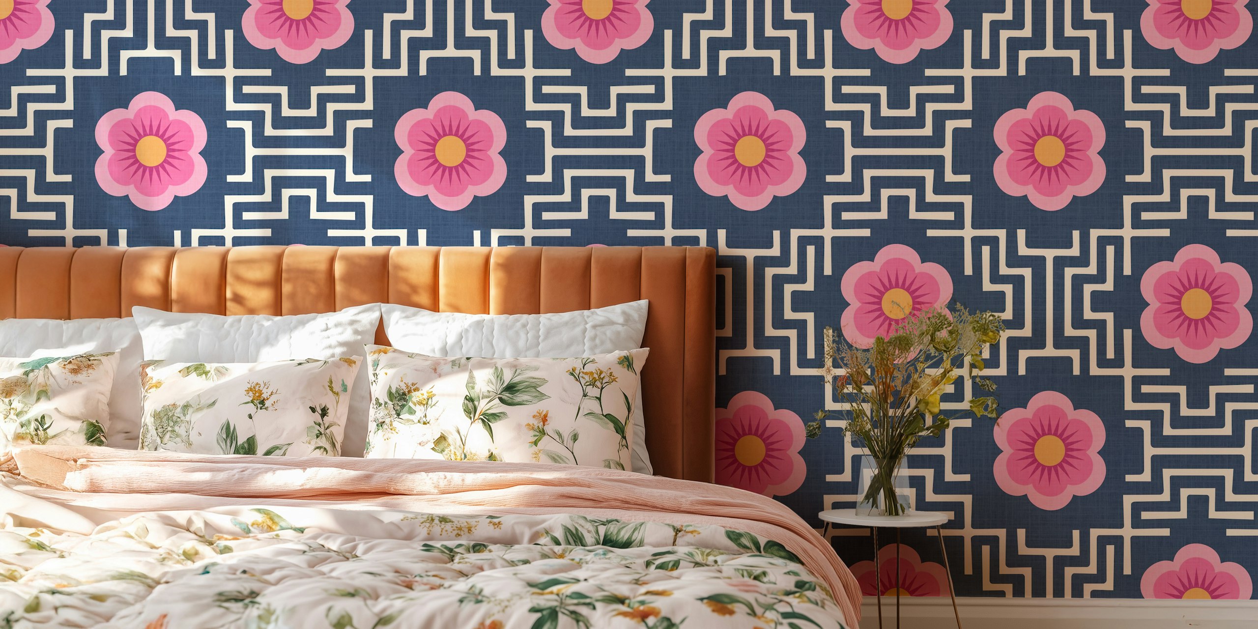 Stilig rom med Find your favorite flower - bold floral blue tapet