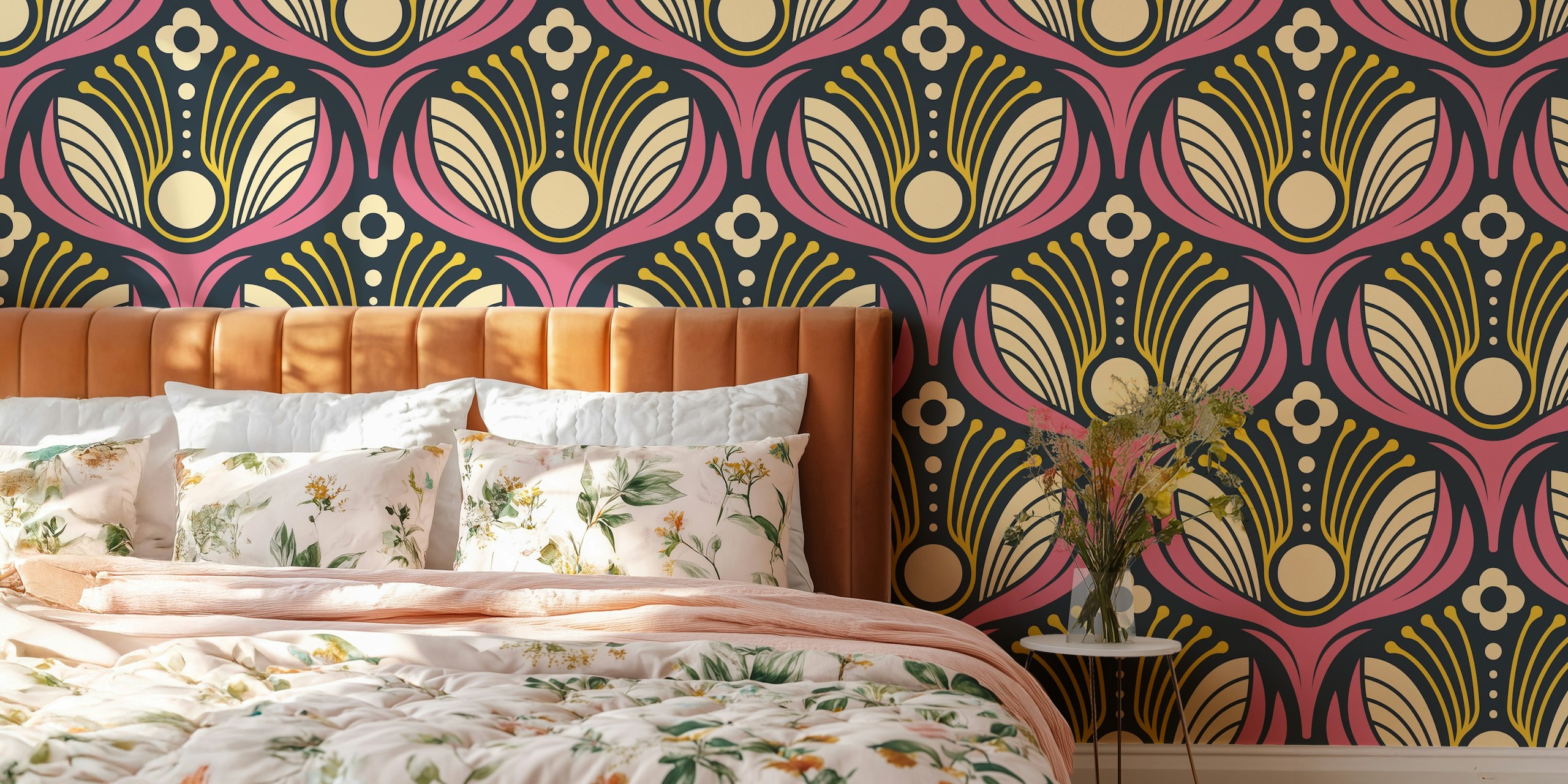Ταπετσαρία Art Deco Floral in Pink σε ένα δωμάτιο