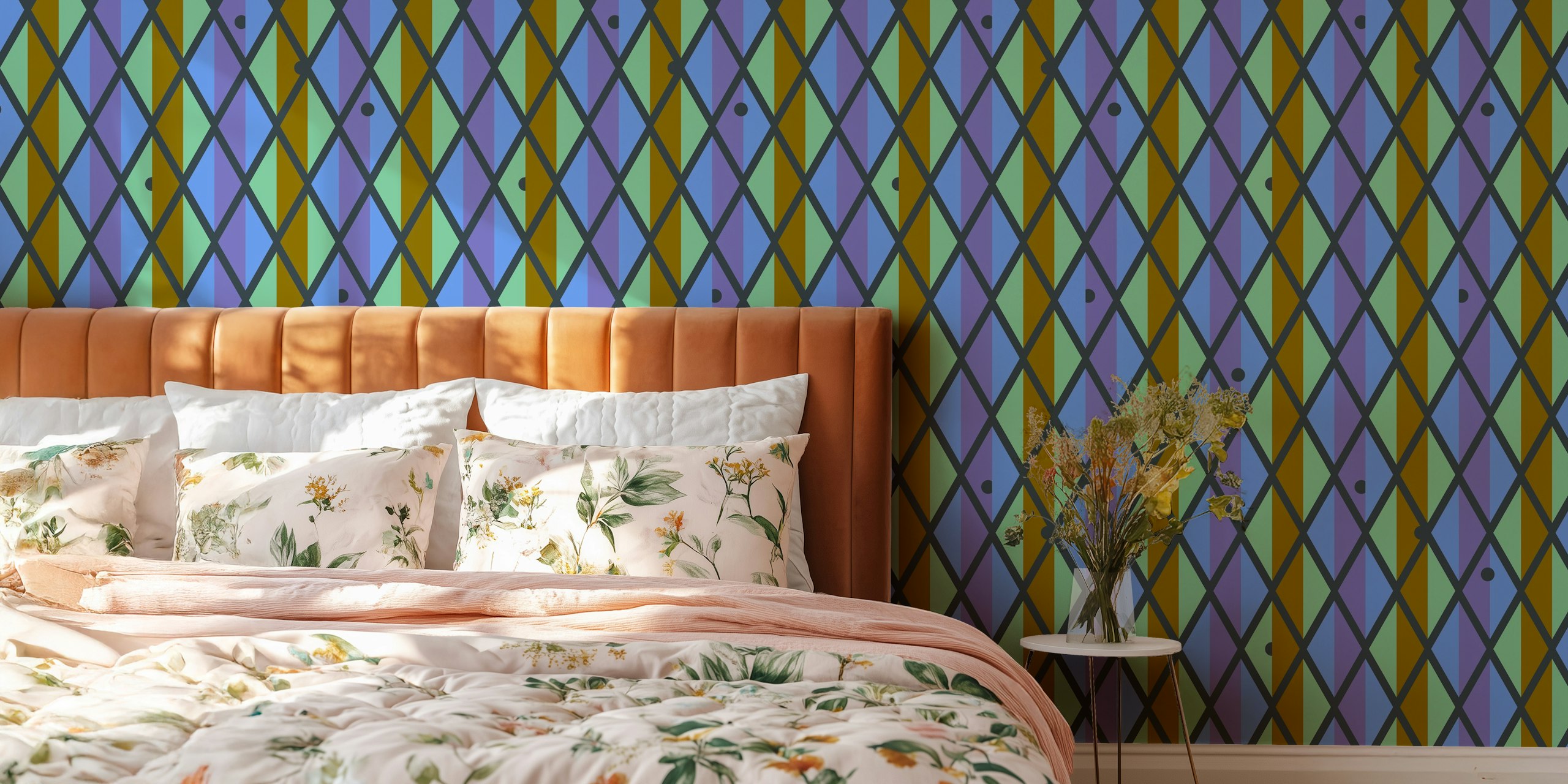 Kleurvol Harlequin behangontwerp in een kamer