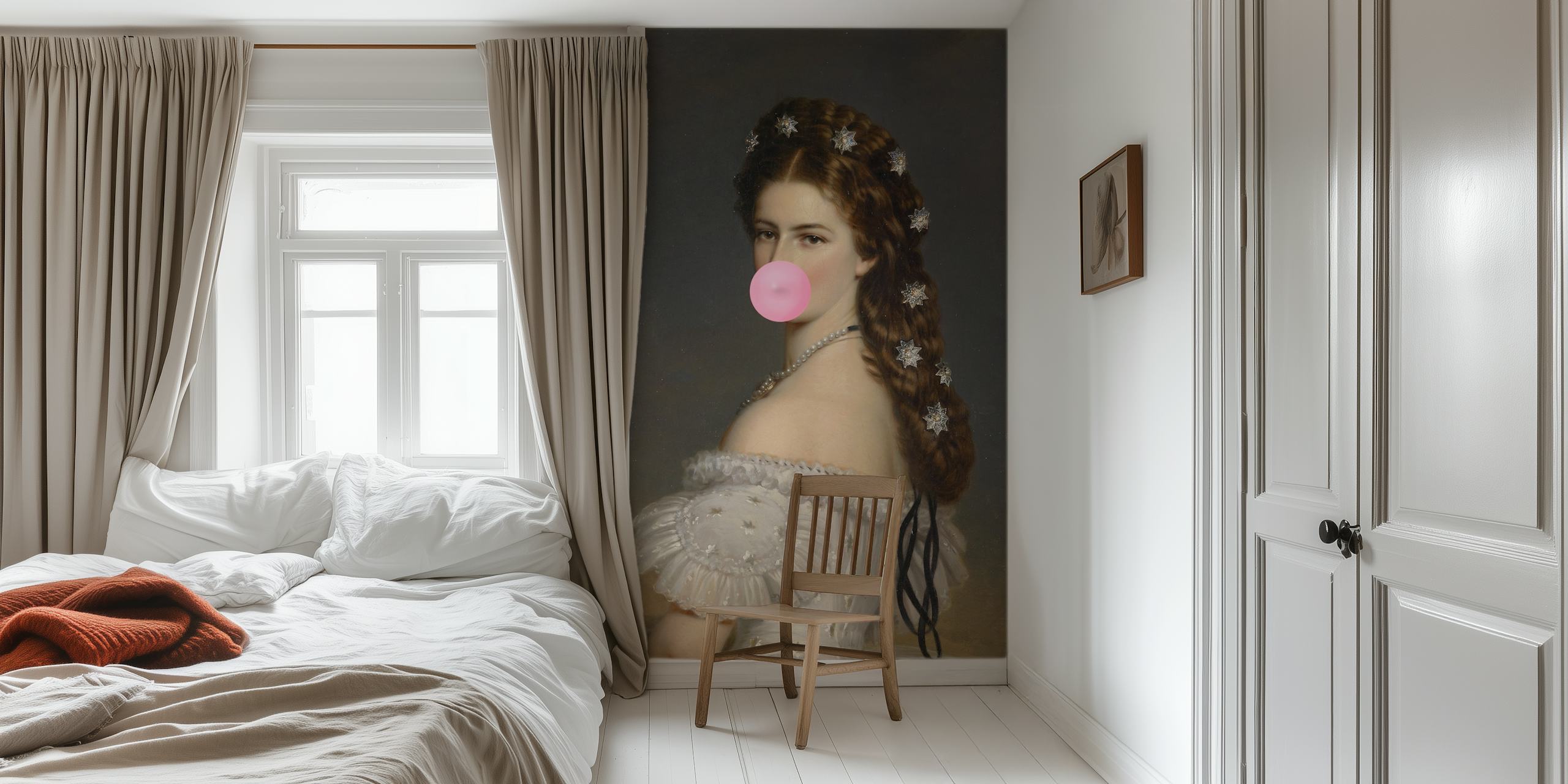 Carta da parati raffigurante l'imperatrice Sisi che fa una bolla di gomma da masticare, il classico incontra il design eccentrico