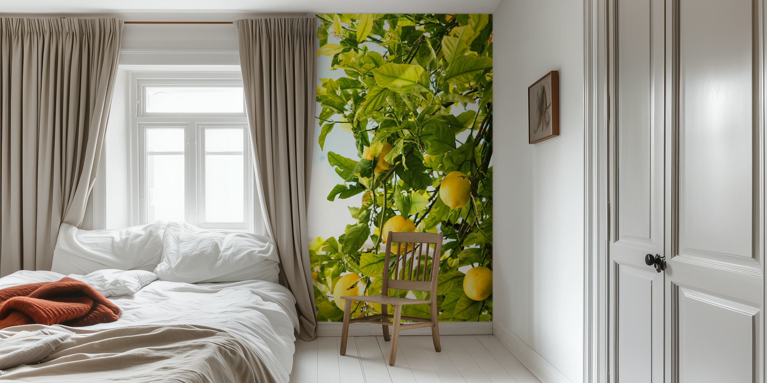 Amalfi Lemon Dream -seinämaalaus, jossa näkyy kirkkaan keltaisia sitruunoita rehevien vihreiden lehtien keskellä.