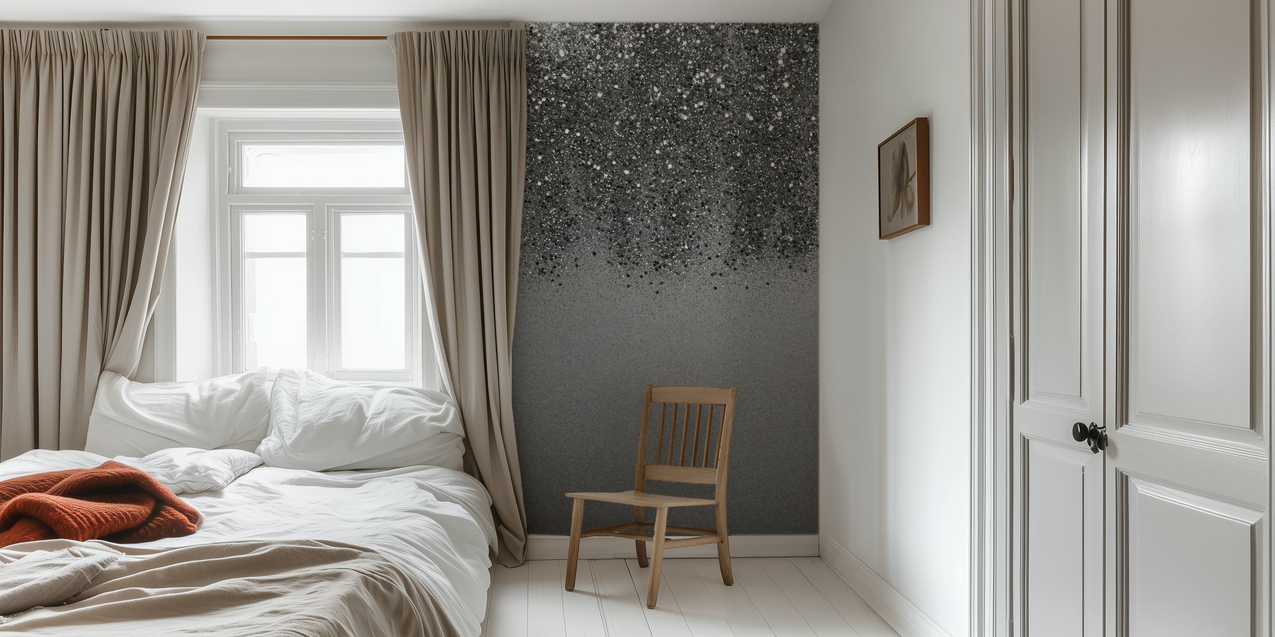 Zilvergrijze glitterbehang in een kamer