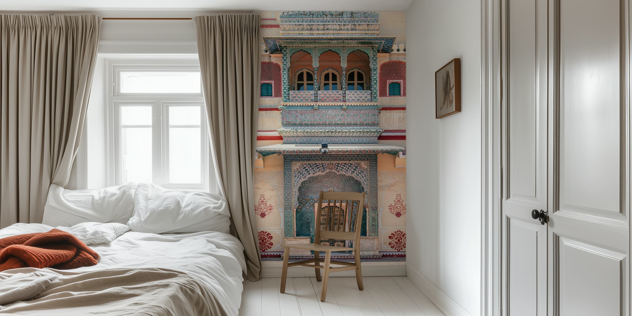 Arkitektur af City Palace-vægmaleri, der viser detaljerede balustrader, mosaikmønstre og traditionel døråbning
