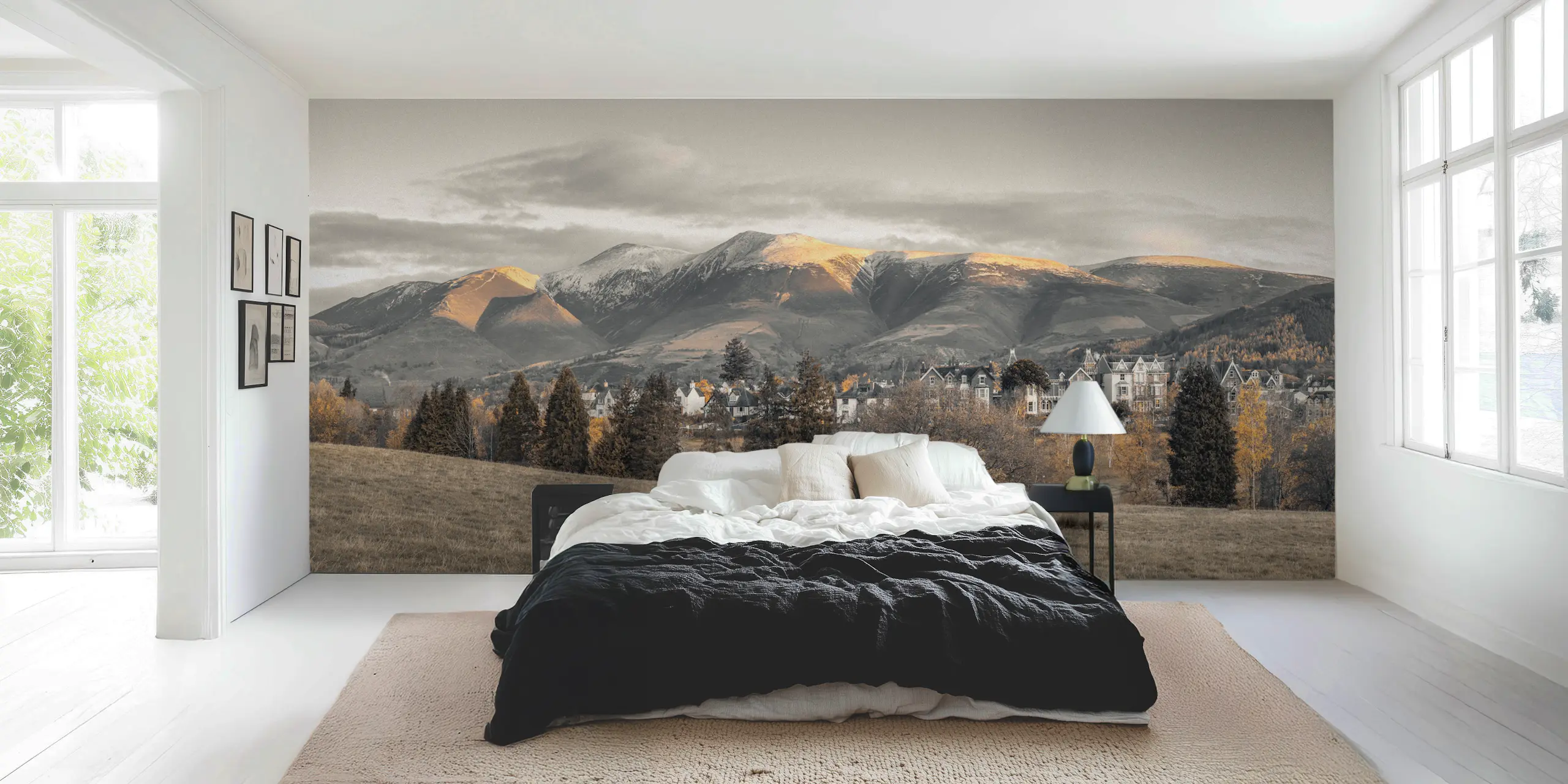 Black and White Mountainscape Wallpaper