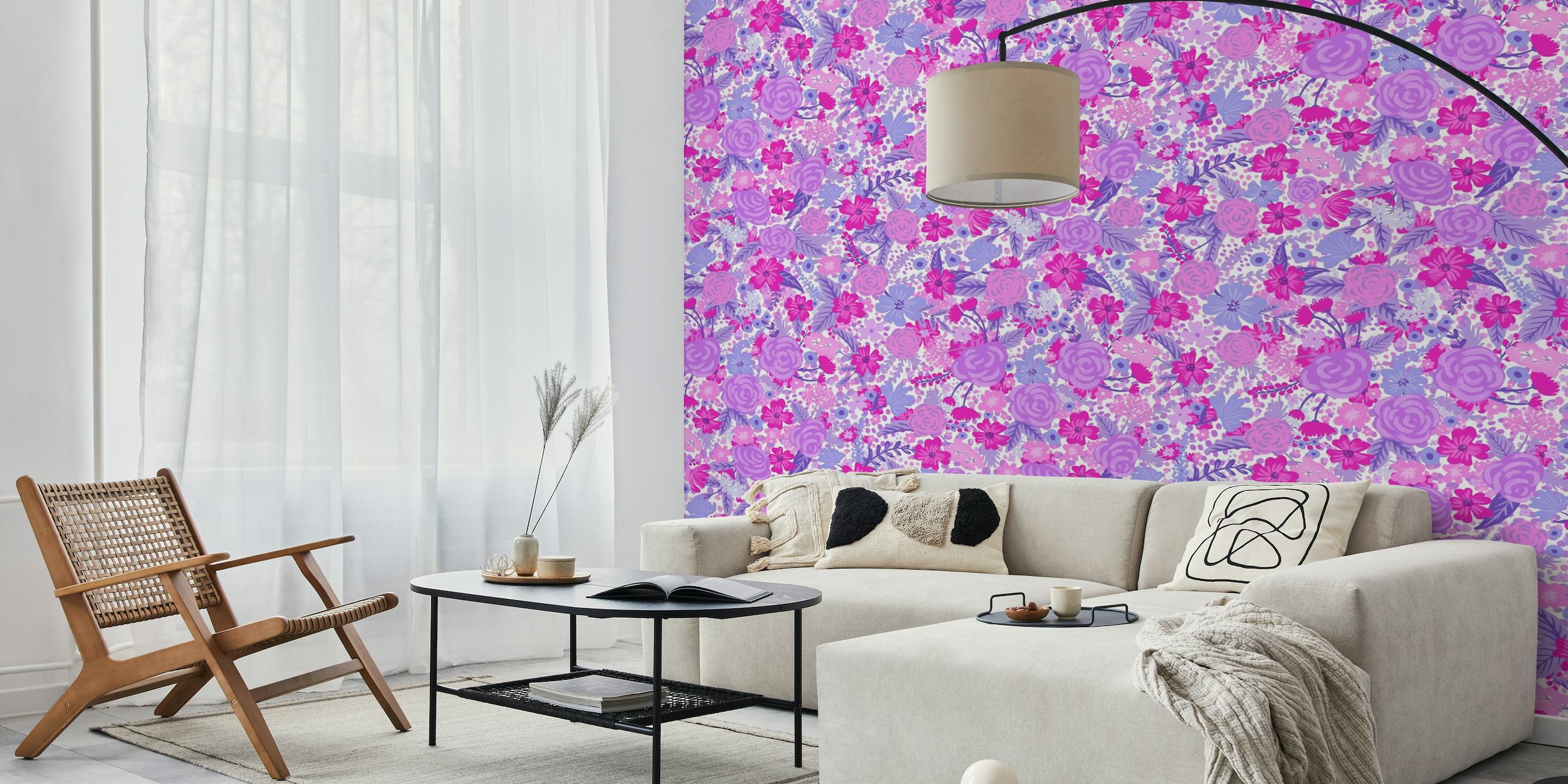 Un vivace e intricato murale Intangible Flower Pattern 3 con disegni floreali viola e rosa.