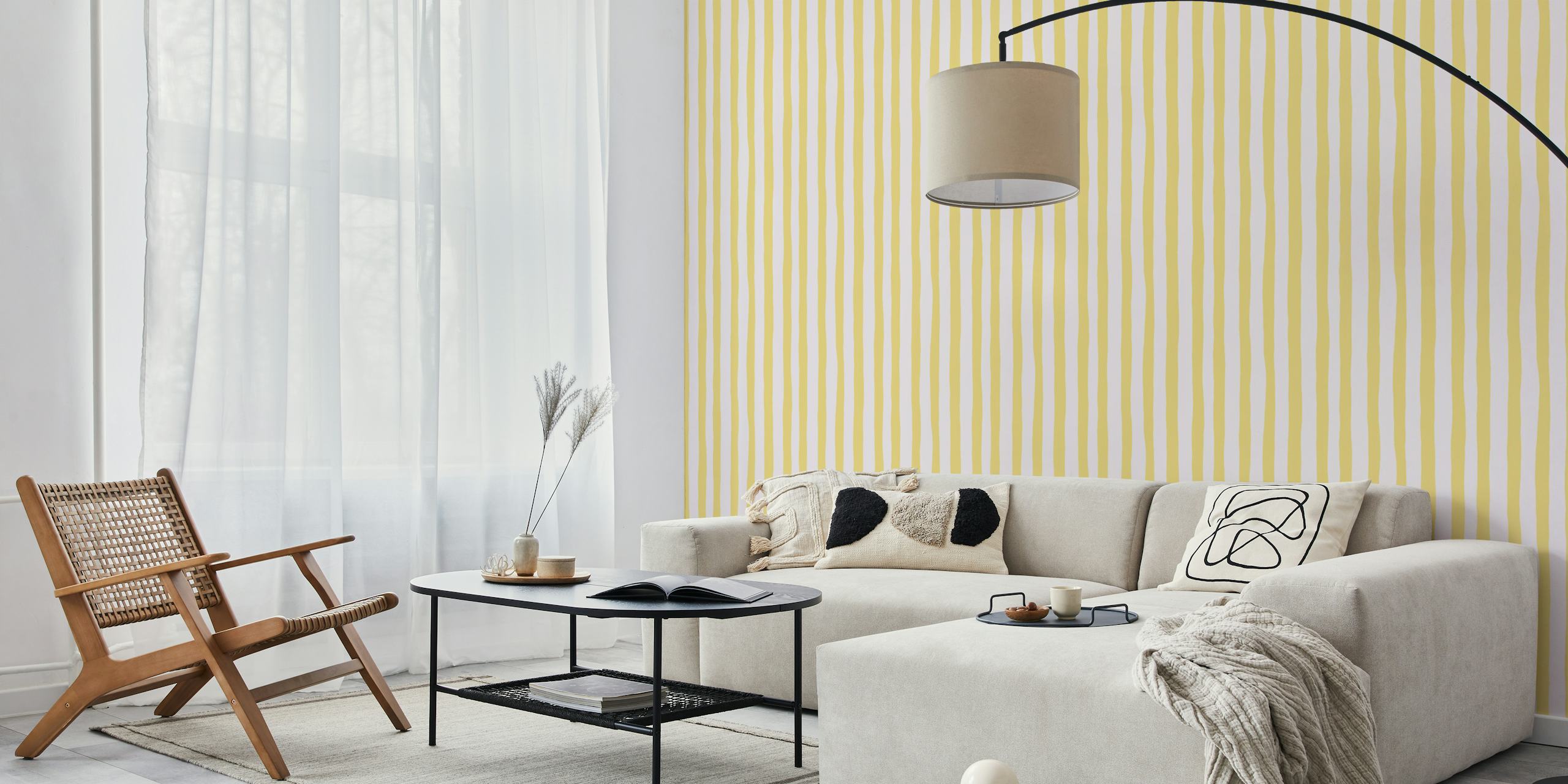 Lemon and White Painterly Stripes tapet i rummet