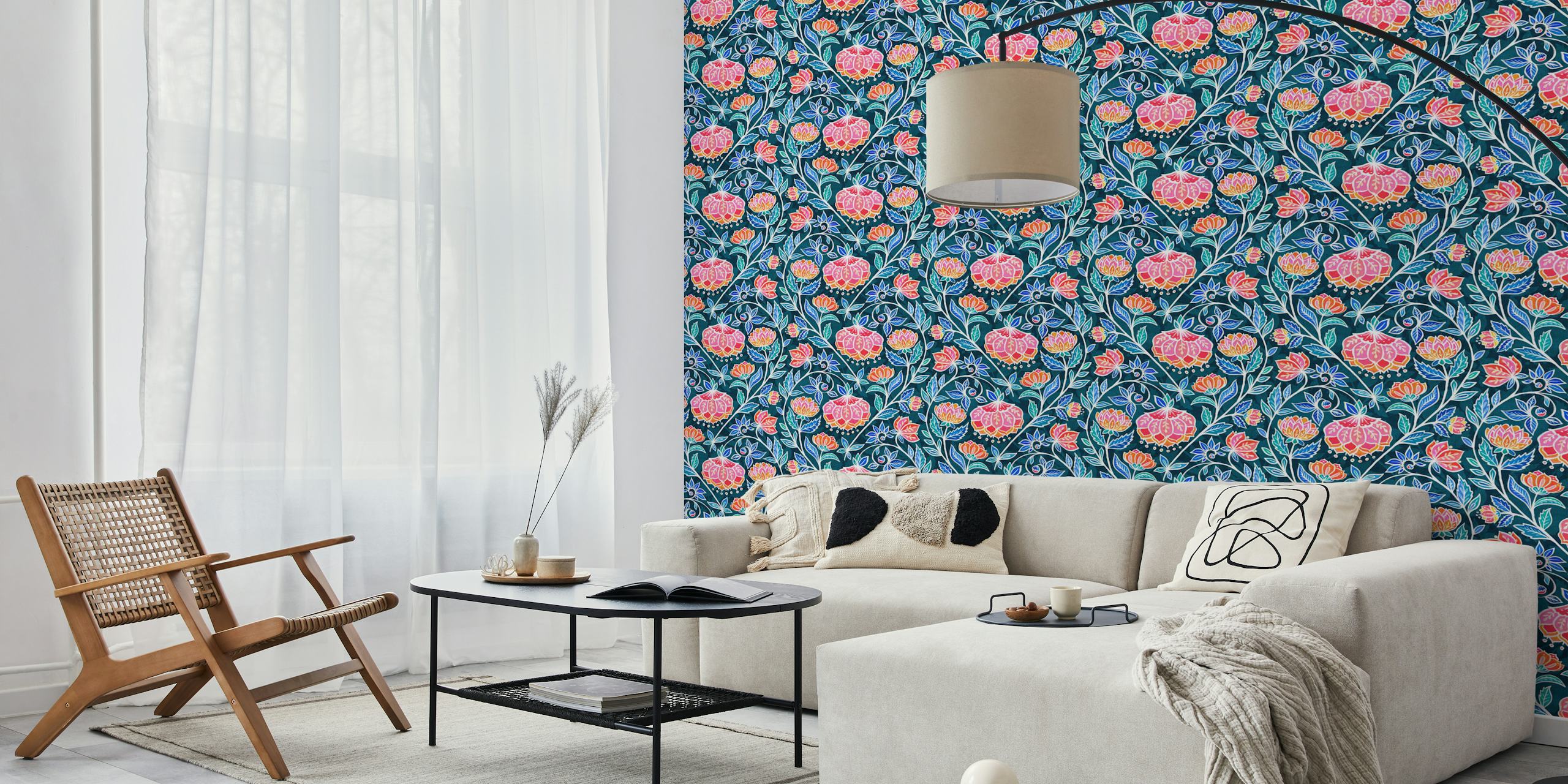 Jewel Toned Chalk Chintz wallpaper w pokoju
