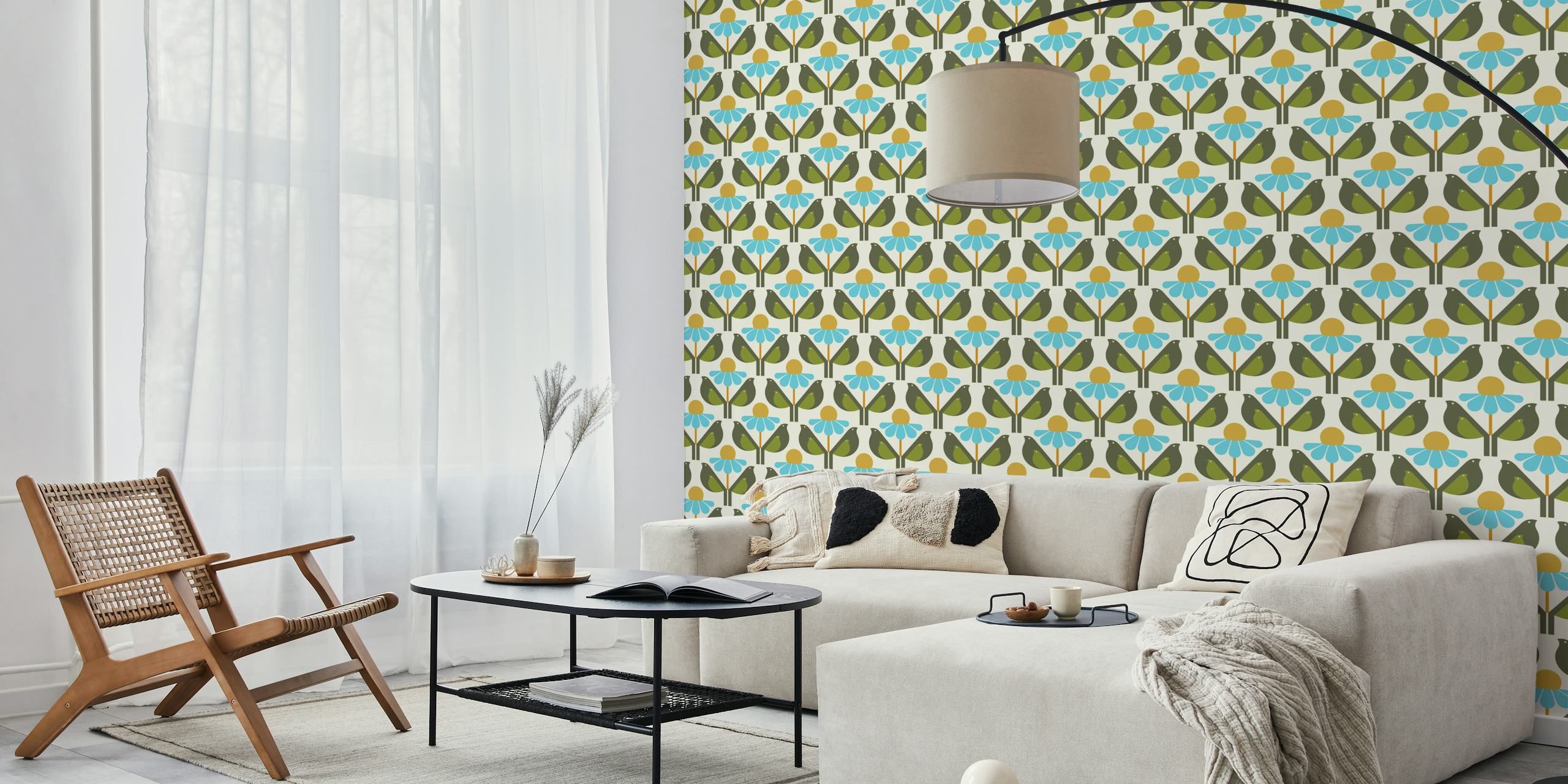Groene vogels en bloemen in blauw en geel op crème achtergrond wallpaper