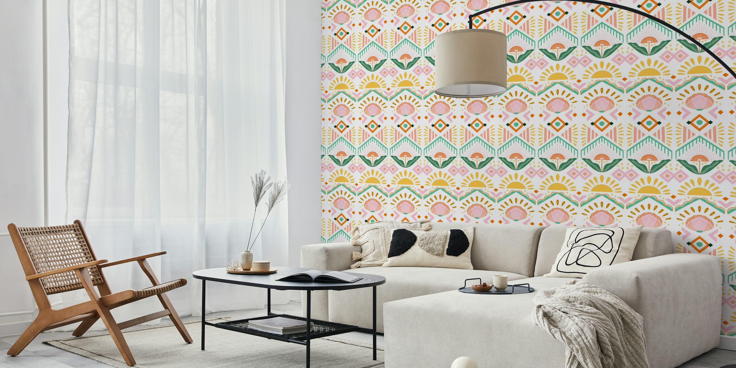 Abstraktes geometrisches Wandbild mit einer lebendigen Mischung aus rosa, orangefarbenen, grünen und gelben Formen und Mustern.