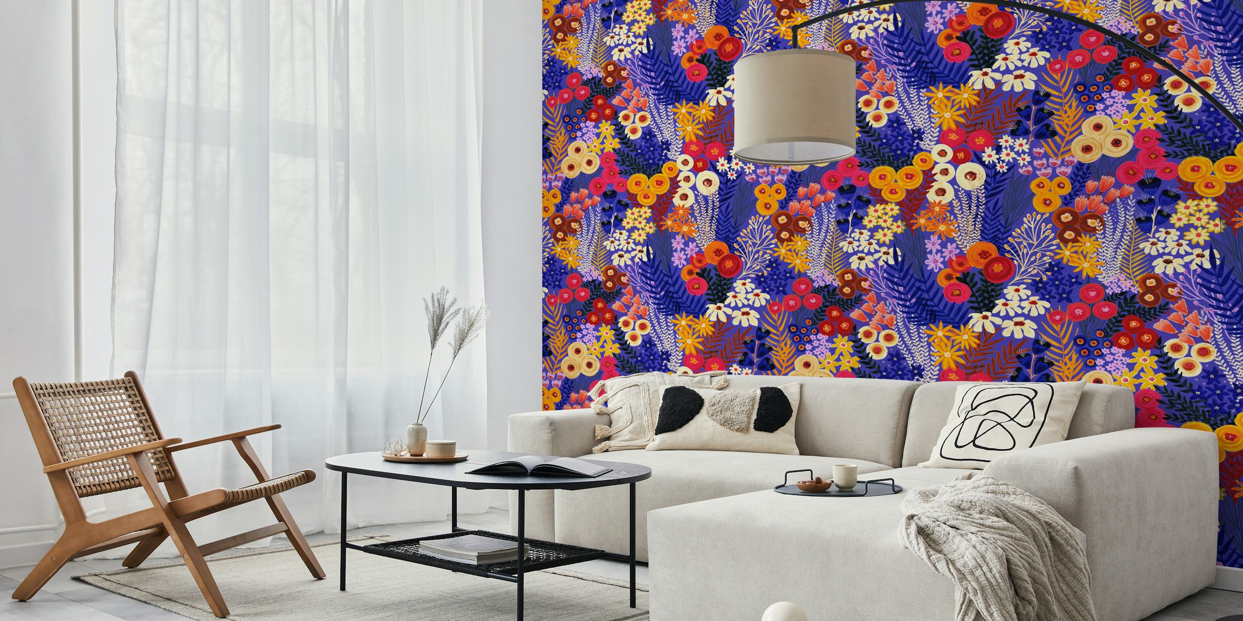Kleurrijke wildflower wallpaper in een kamer
