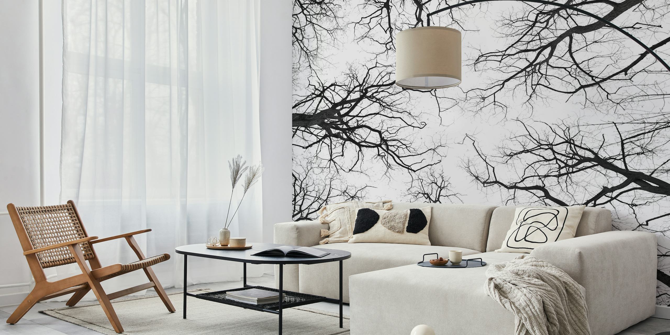 Mustavalkoinen ilmakuva puun oksista seinämaalaus