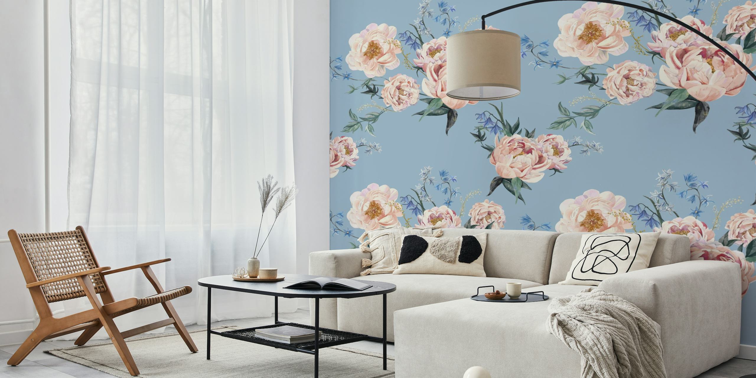 Papier peint mural vintage à motif floral bleu avec des fleurs à grande échelle et des couleurs pastel