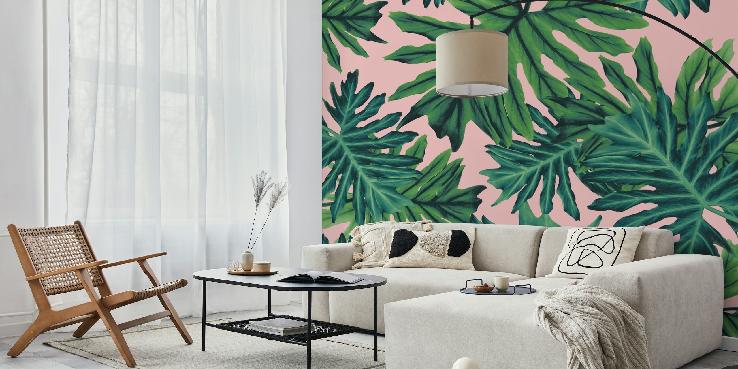 Wandbild „Tropical Jungle 2“ von Philo Hope mit grünem Laub auf rosa Hintergrund