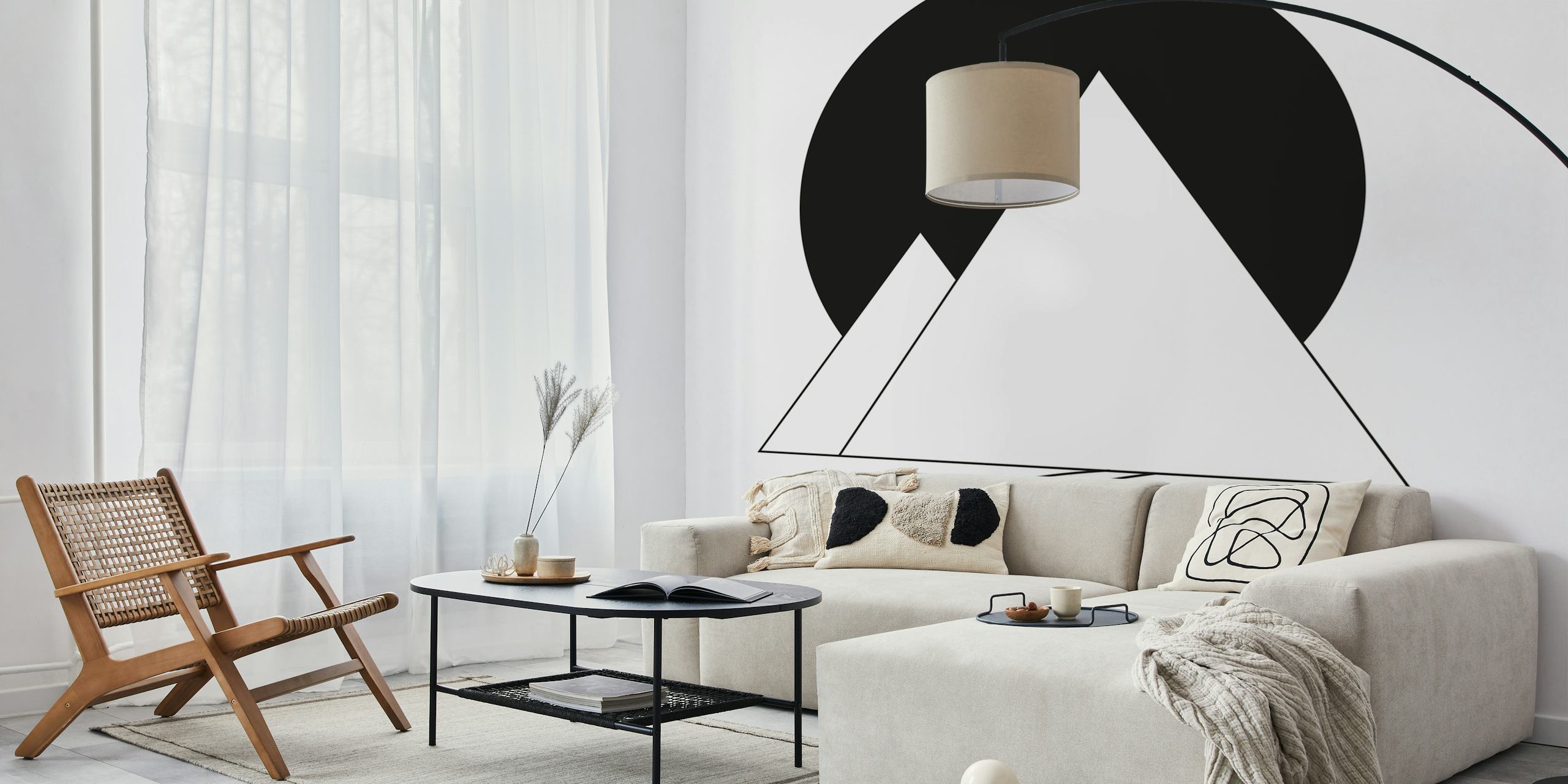 Abstrakte geometrische Wandtapete mit Bergen und Sonne in Schwarz und Weiß für moderne Innenräume