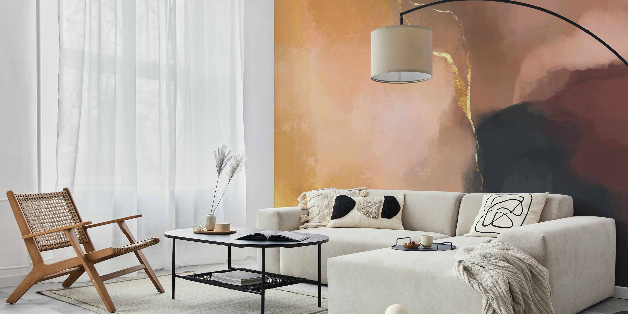Peinture murale abstraite « Stay Calm » dans des tons ambre, or et blush avec des accents de charbon de bois