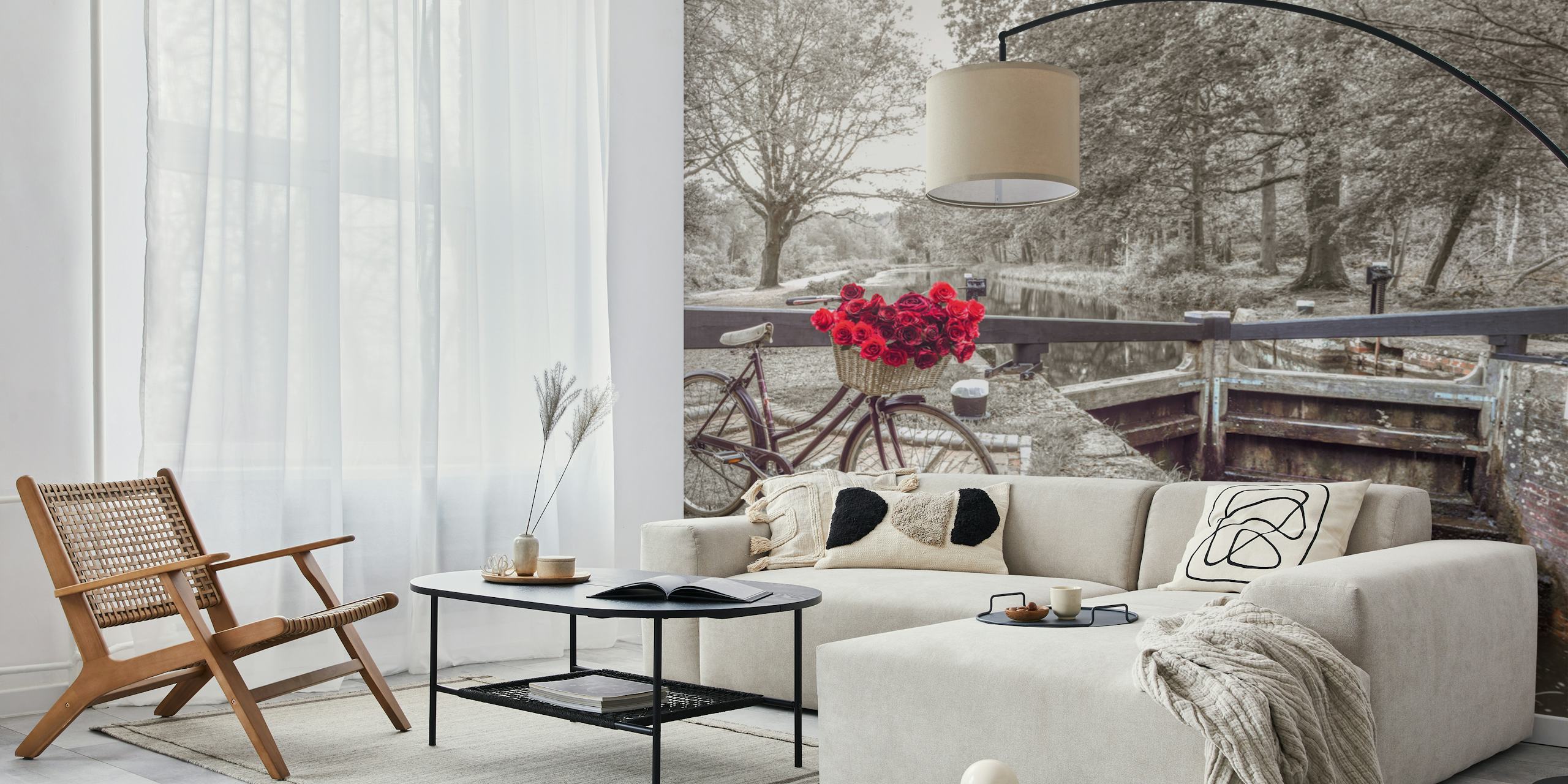 Canal Romance tapet med en sykkel og roser