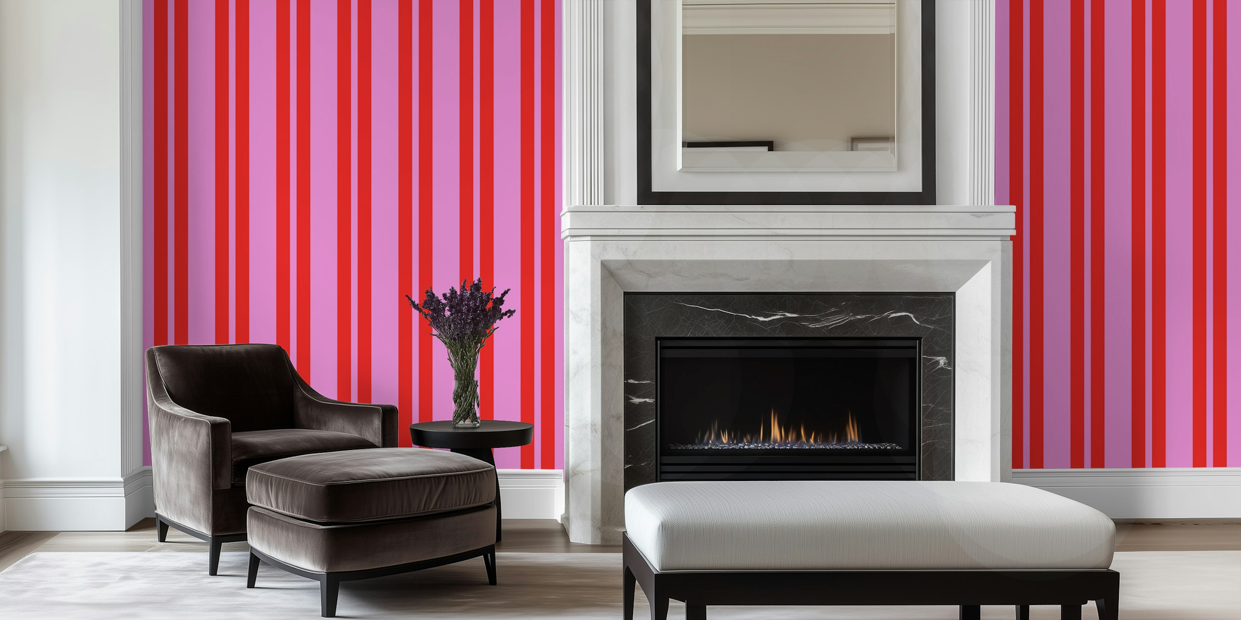 Papel de parede listrado duplo rosa e vermelho Classic Double Stripes Preppy em um quarto