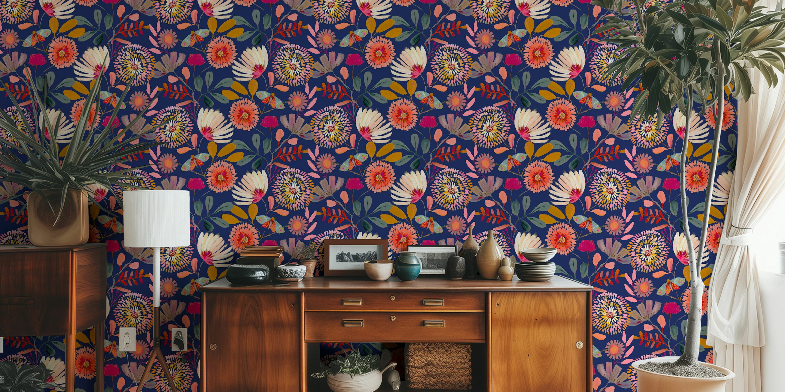 Papier peint bleu foncé avec motif botanique