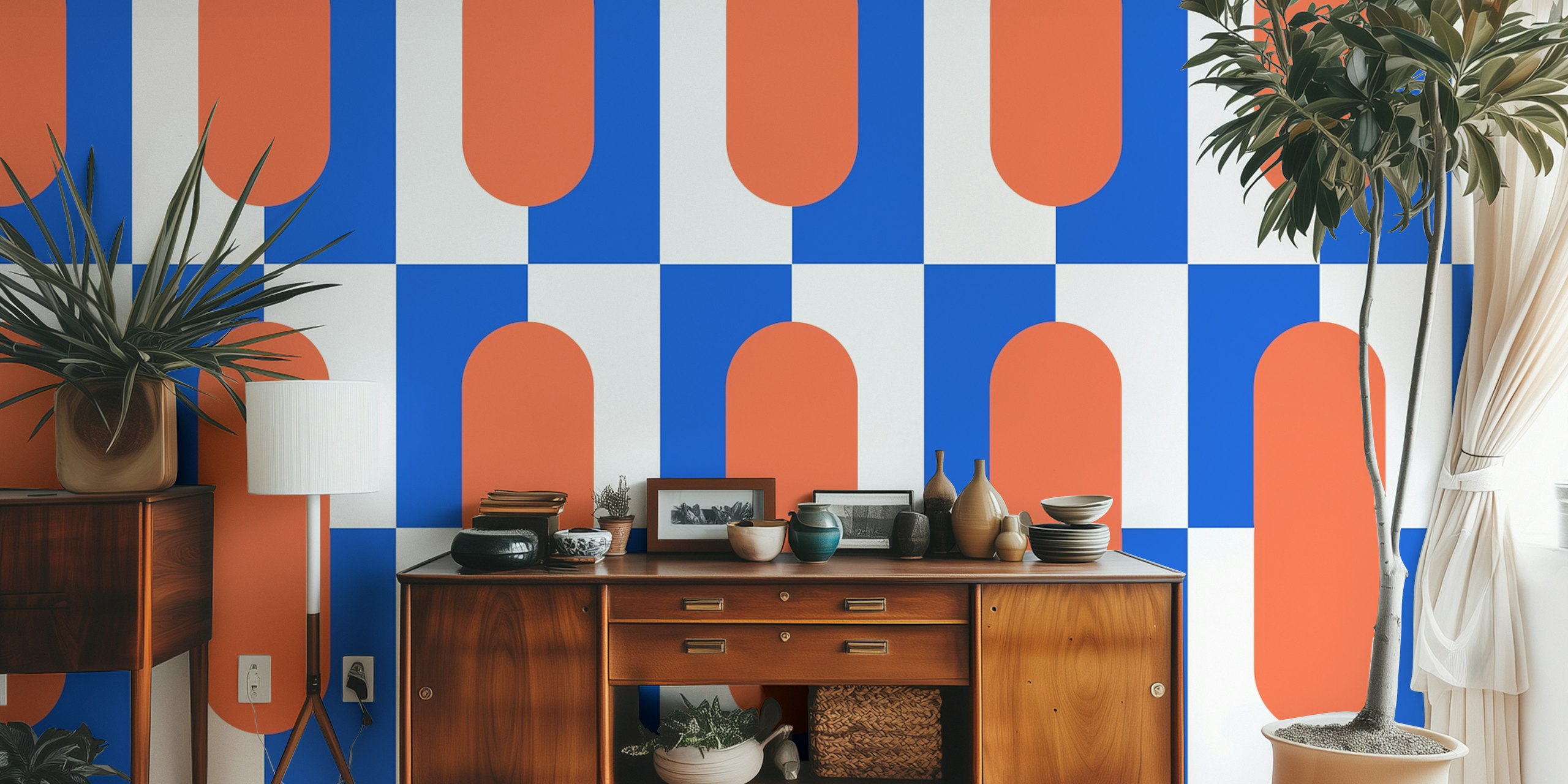 Geometrische Tapete in Blau und Orange mit geschwungenen Mustern