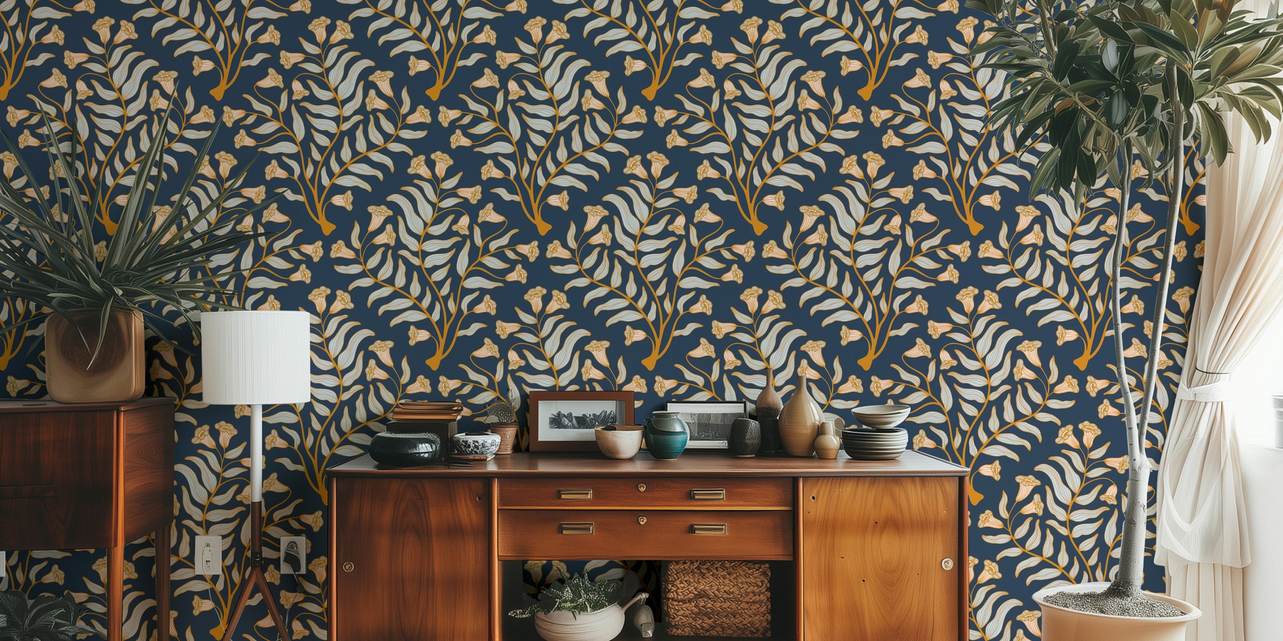 Tapeta damaskowa z kwiatami trąbki w pokoju