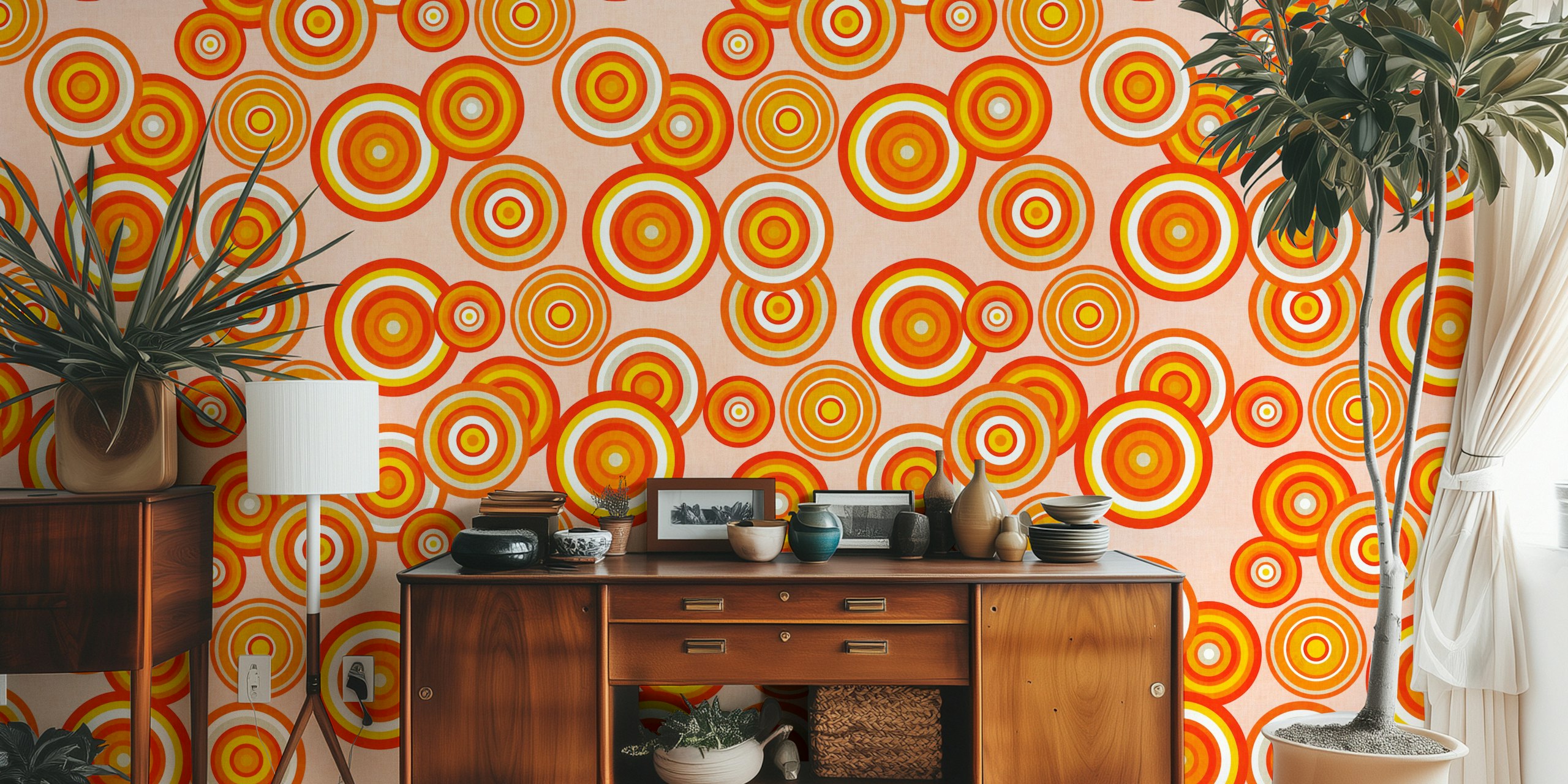 Geometrische Sonnenmuster in Orange und Gelbtönen Tapete