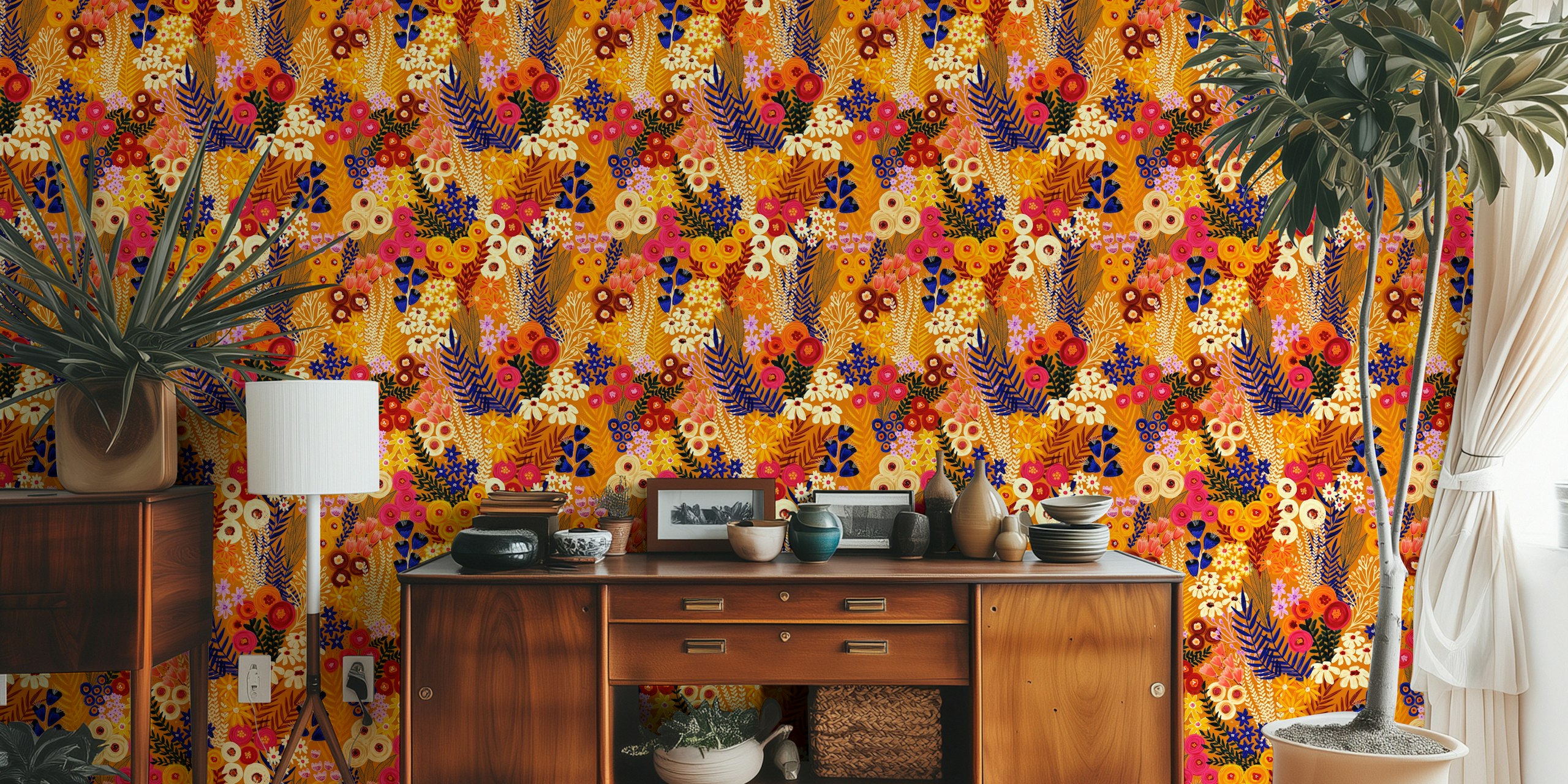 Farbenfrohes Wandbild mit Wildblumenwiese im impressionistischen Malstil in den Tönen der goldenen Stunde