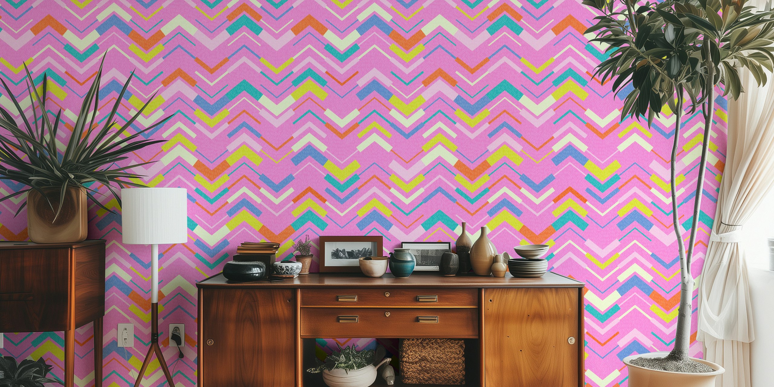Colorful Kitschy Chevron Stripe - Hot Pink in una stanza