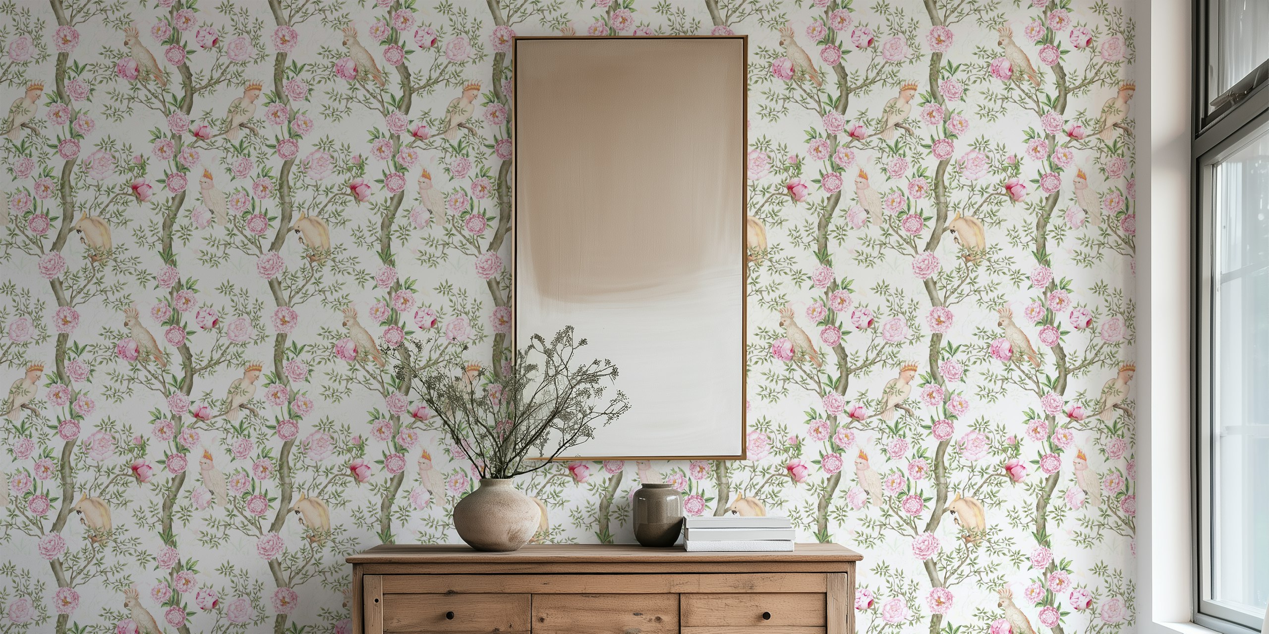 Mural de parede estilo chinoiserie com pássaros e flores rosa em um fundo branco