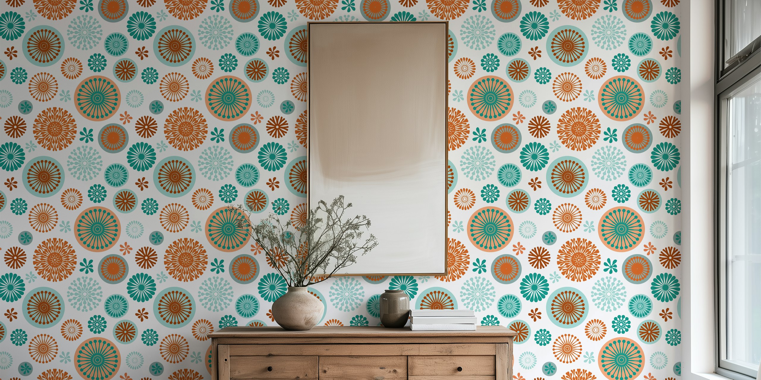 Mural de parede em estilo retro com padrões florais estilizados em laranja e azul-petróleo